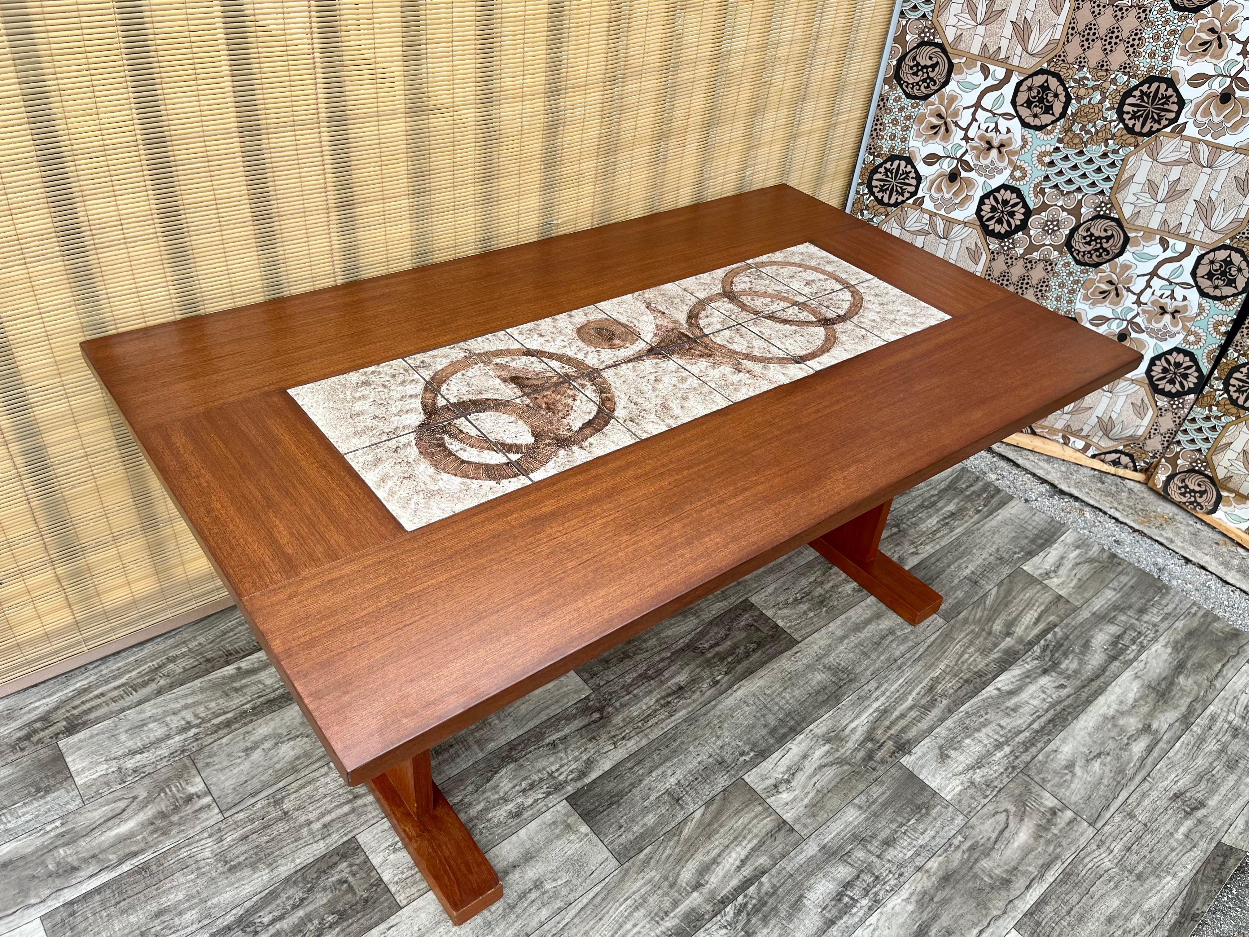 Mid Century Modern Danish Dining Table With Ceramic Tile Inlay. Circa 1970s In Good Condition For Sale In Miami, FL