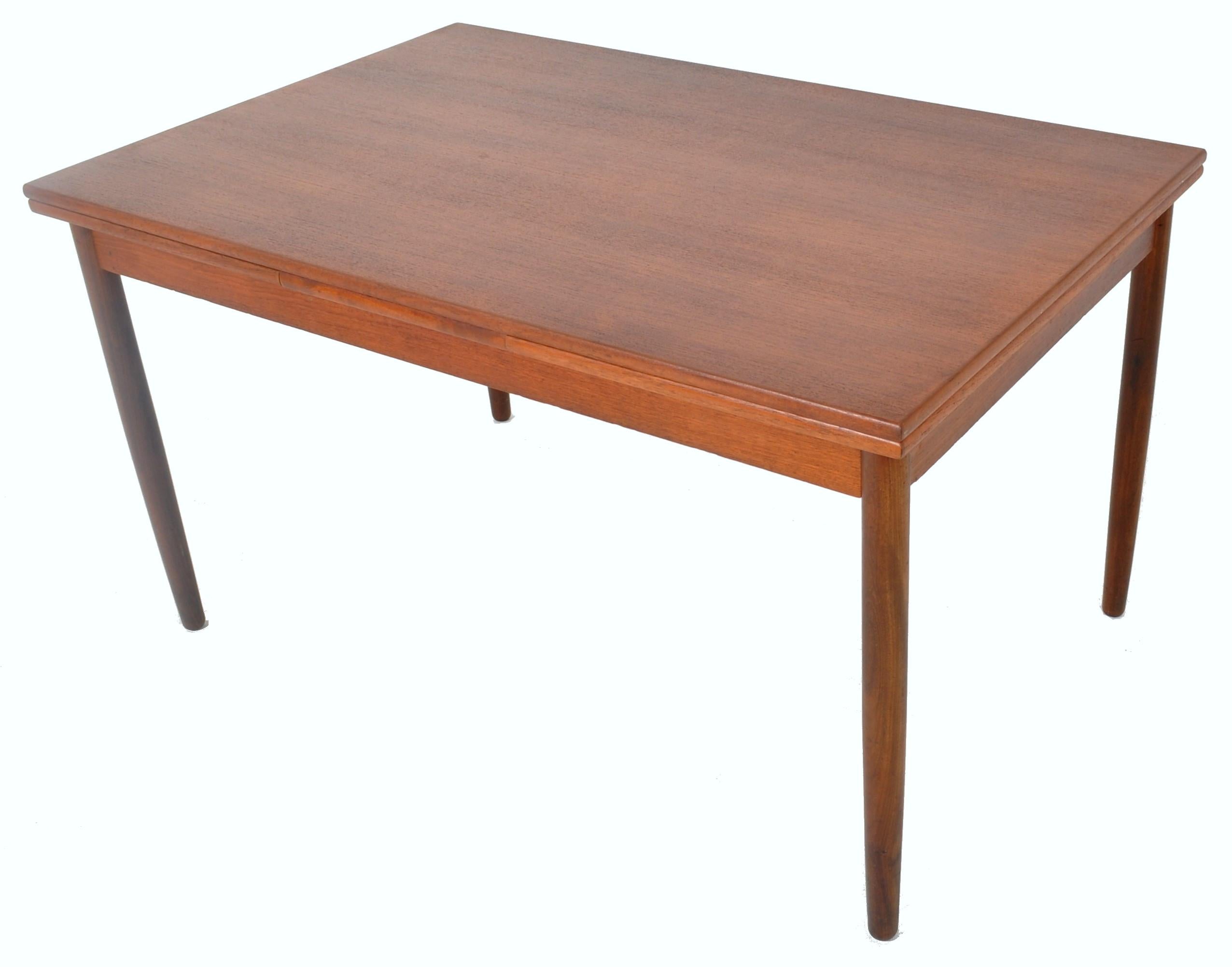 Mid-Century Modern Danish Draw Leaf Teak Dining Table, 1960s In Good Condition In Portland, OR