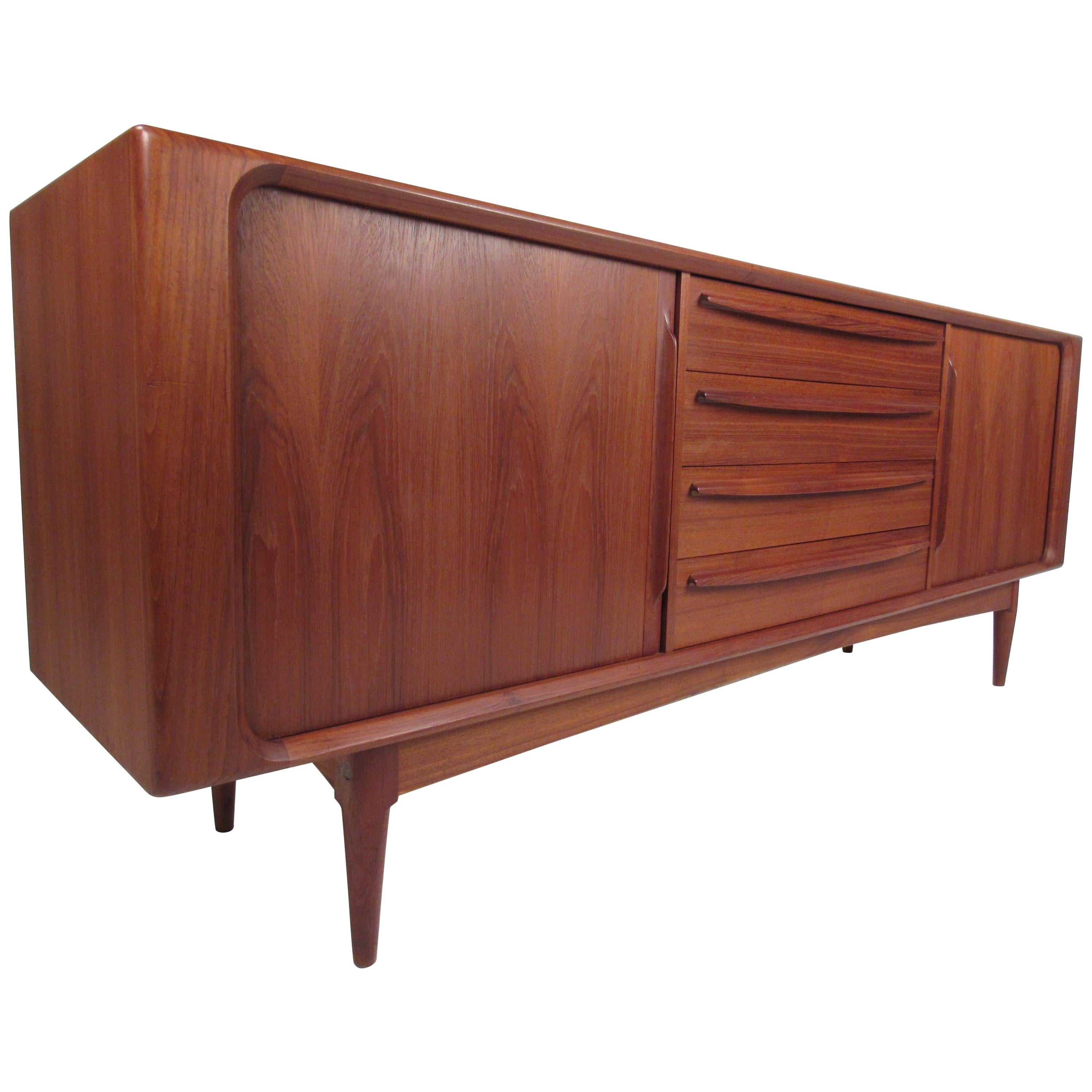 Mid-Century Modern Danish Dresser Attributed to H.P Hansen