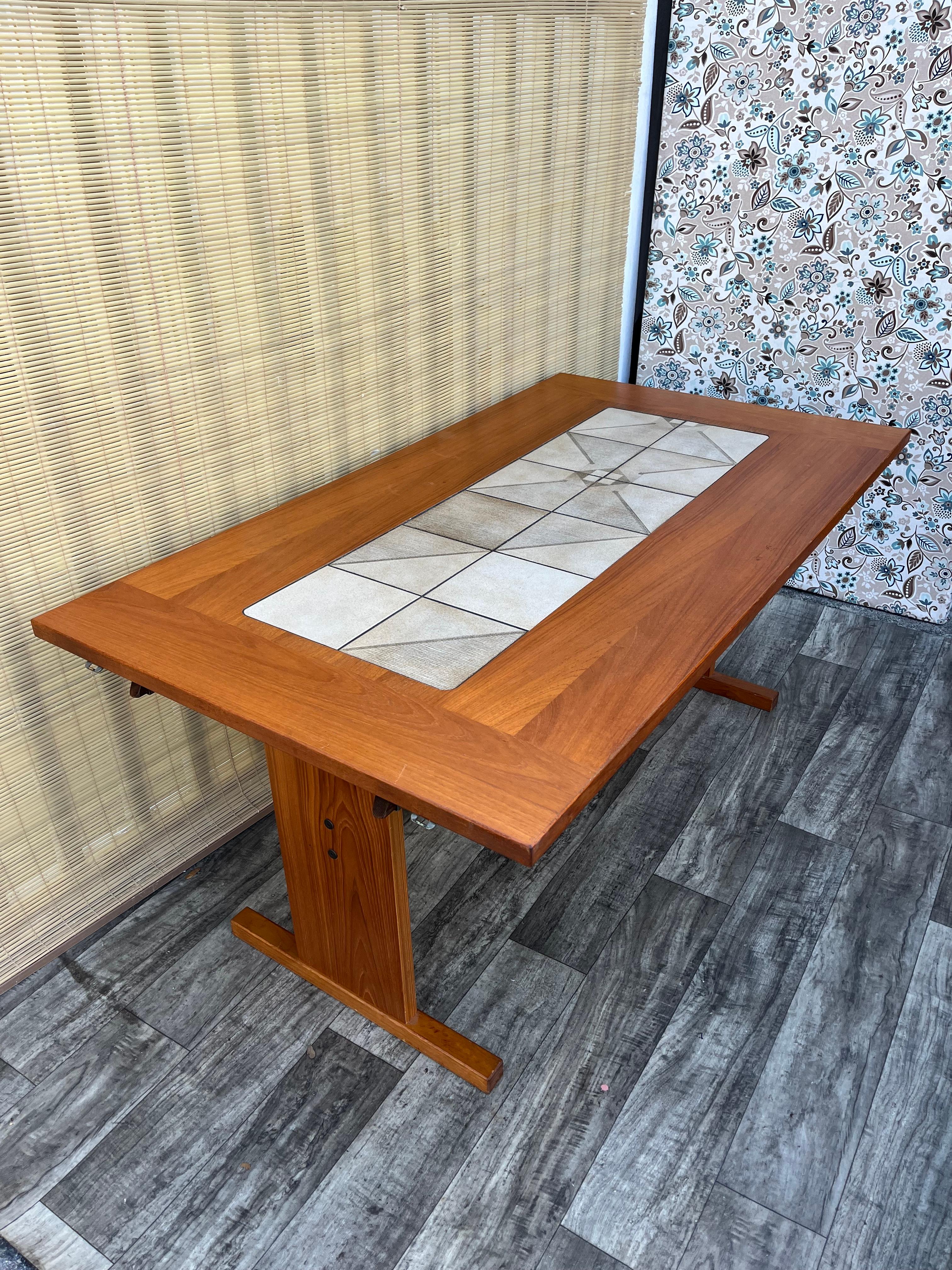 Mid Century Modern Danish Expandable Dining Table W/ Tile Inlay by Gangso Mobler For Sale 4
