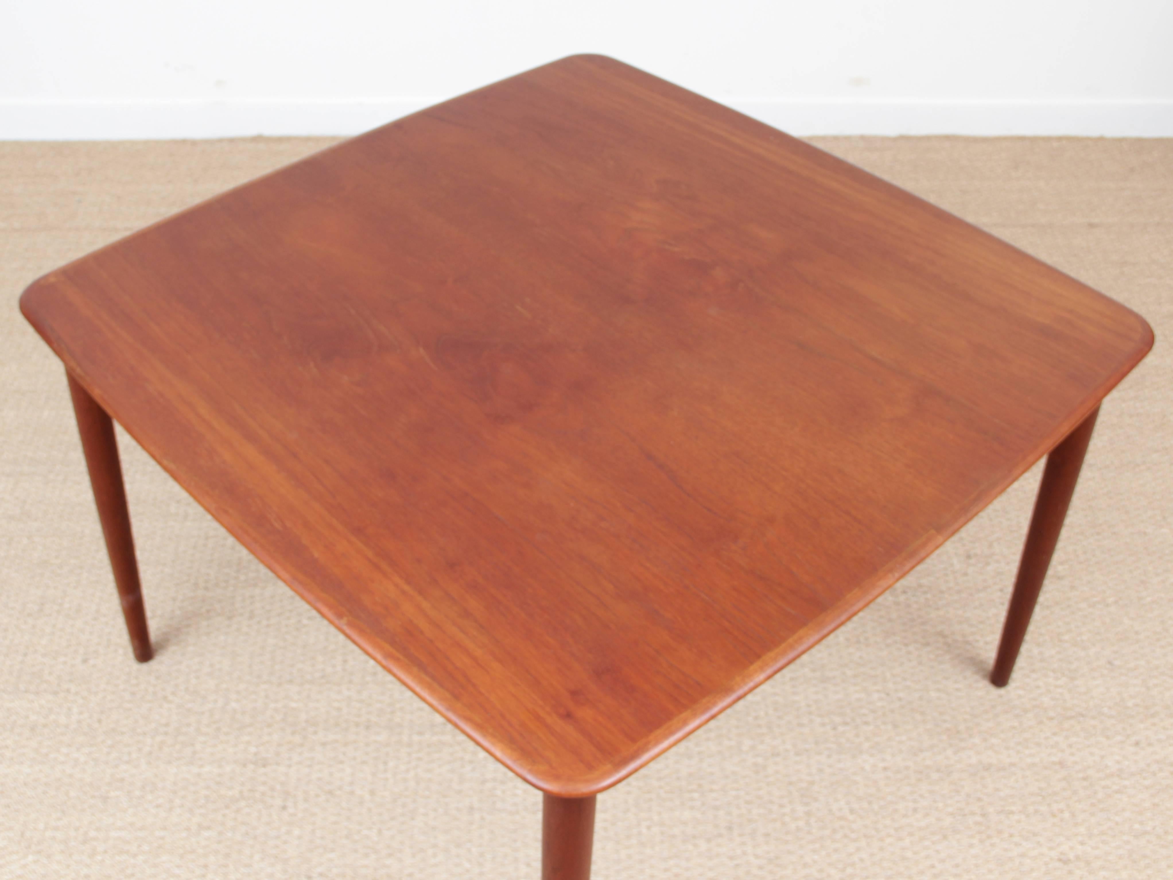 Mid-Century Modern Danish Extendable Dining Table in Teak, Four-Ten Seats In Good Condition In Courbevoie, FR