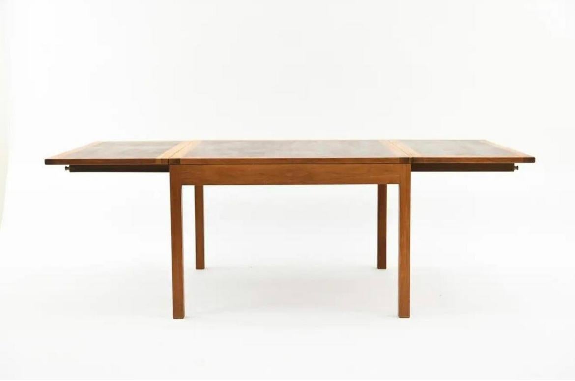 Mid-Century Modern Danish Extension Coffee Table by Børge Mogensen In Good Condition For Sale In Brooklyn, NY