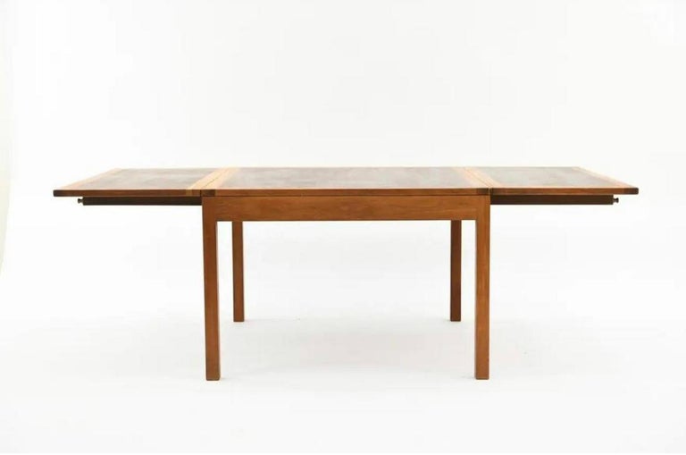 Mid-Century Modern Danish Extension Coffee Table by Børge Mogensen In Good Condition For Sale In BROOKLYN, NY