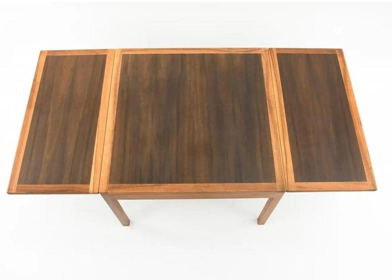 Mid-20th Century Mid-Century Modern Danish Extension Coffee Table by Børge Mogensen For Sale