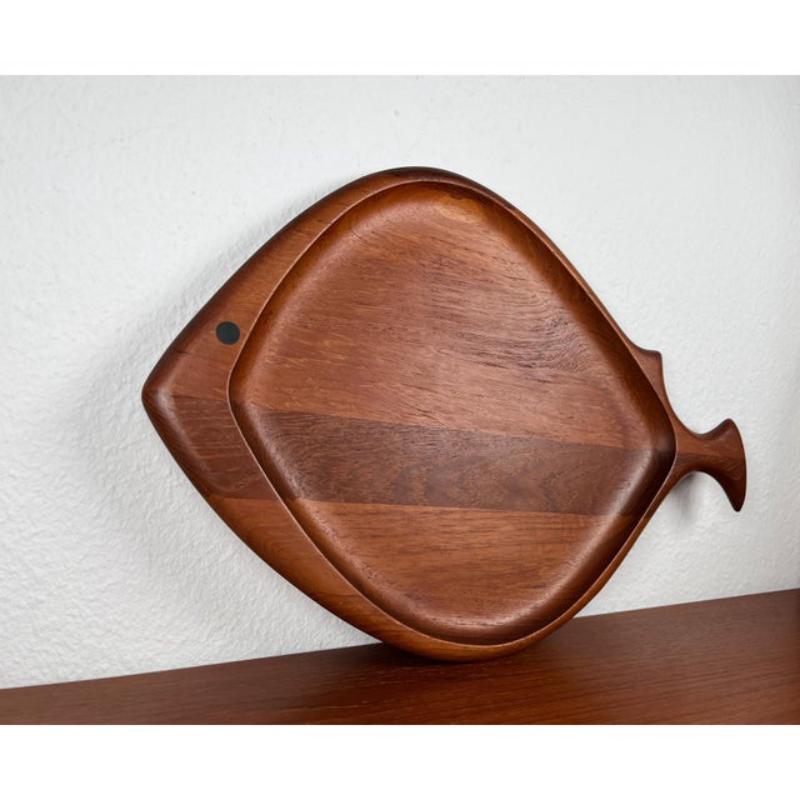 Mid-Century Modern Danish Fish Shaped Teak Plate Bowl from Digsmed, 1960s For Sale 1