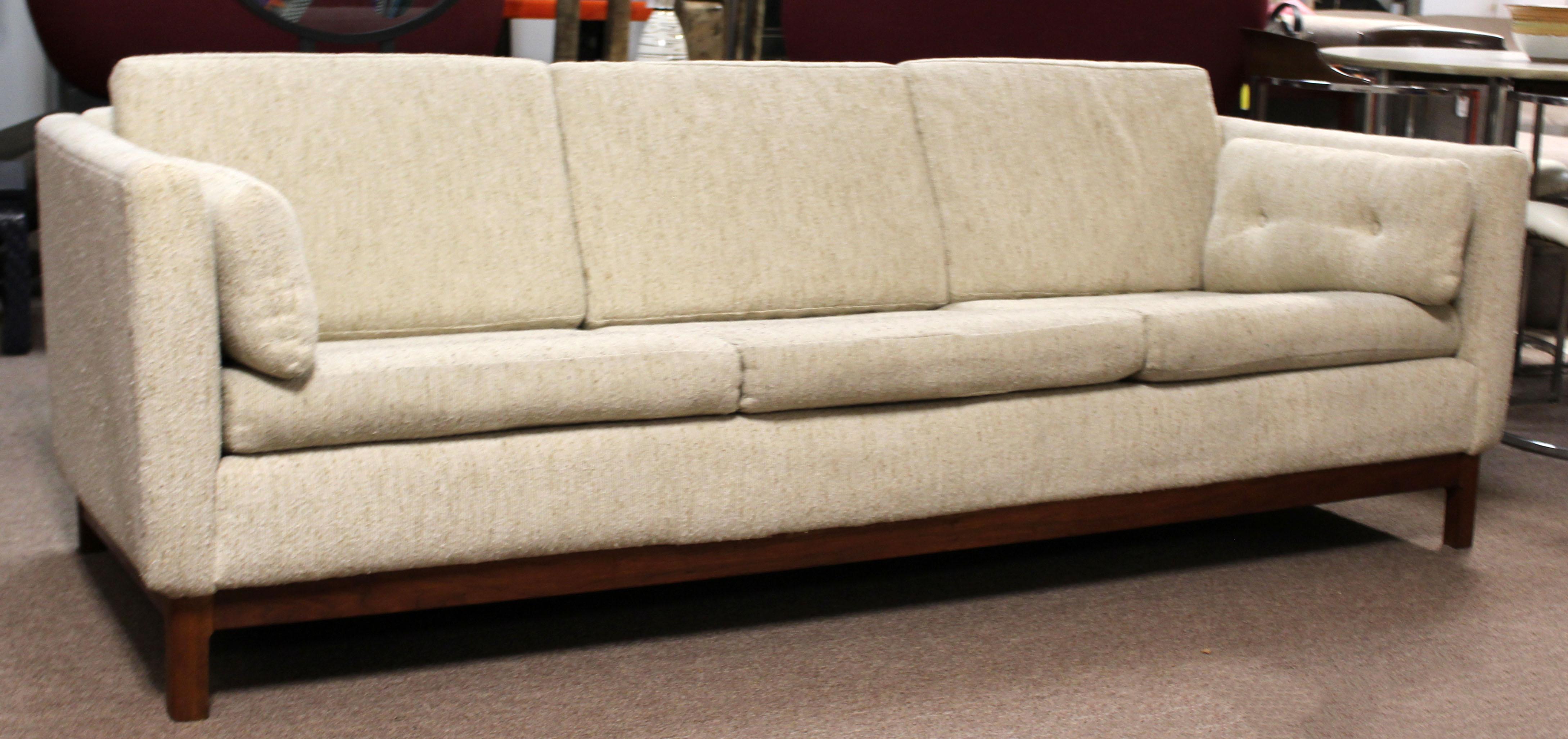 Mid-Century Modern Danish Folke Ohlsson DUX 3-Seat Sofa on Walnut Base 1960s In Good Condition In Keego Harbor, MI