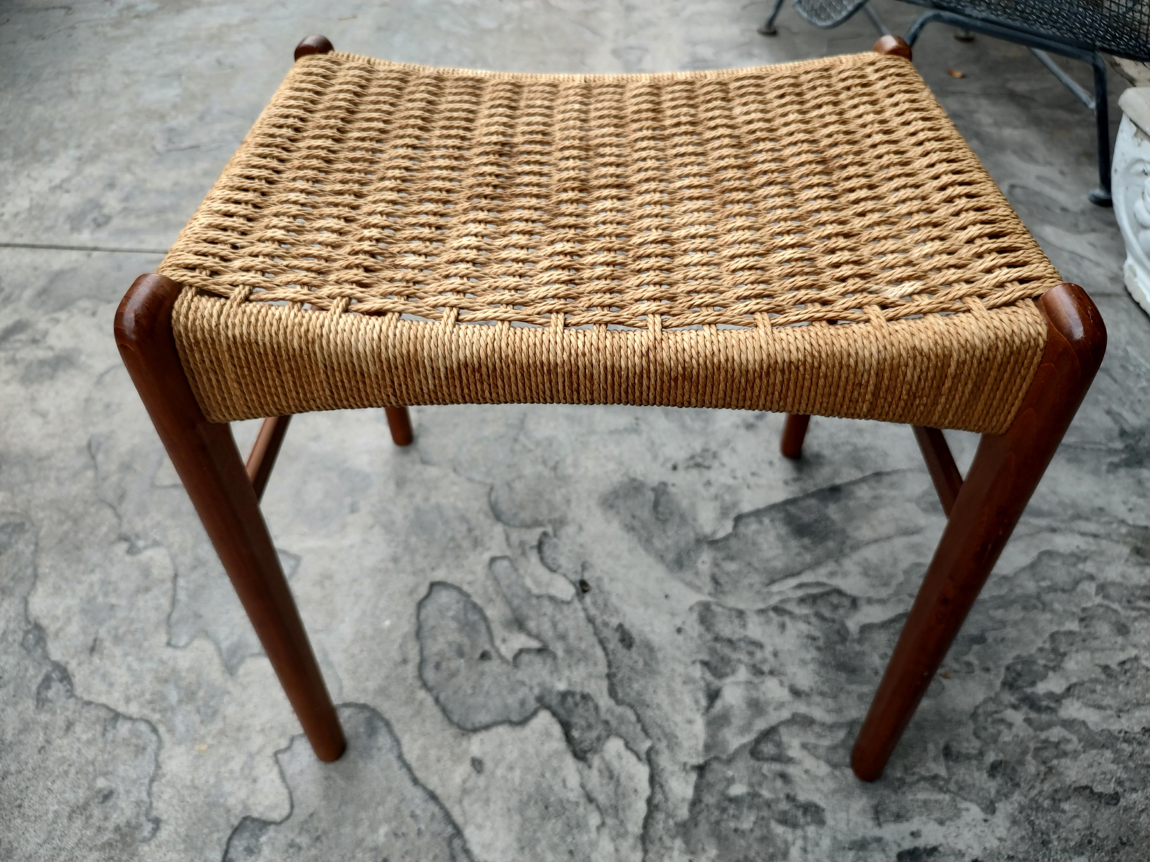 Papercord Mid-Century Modern Danish Footstool with Woven Paper Cord Seat, 1960 For Sale