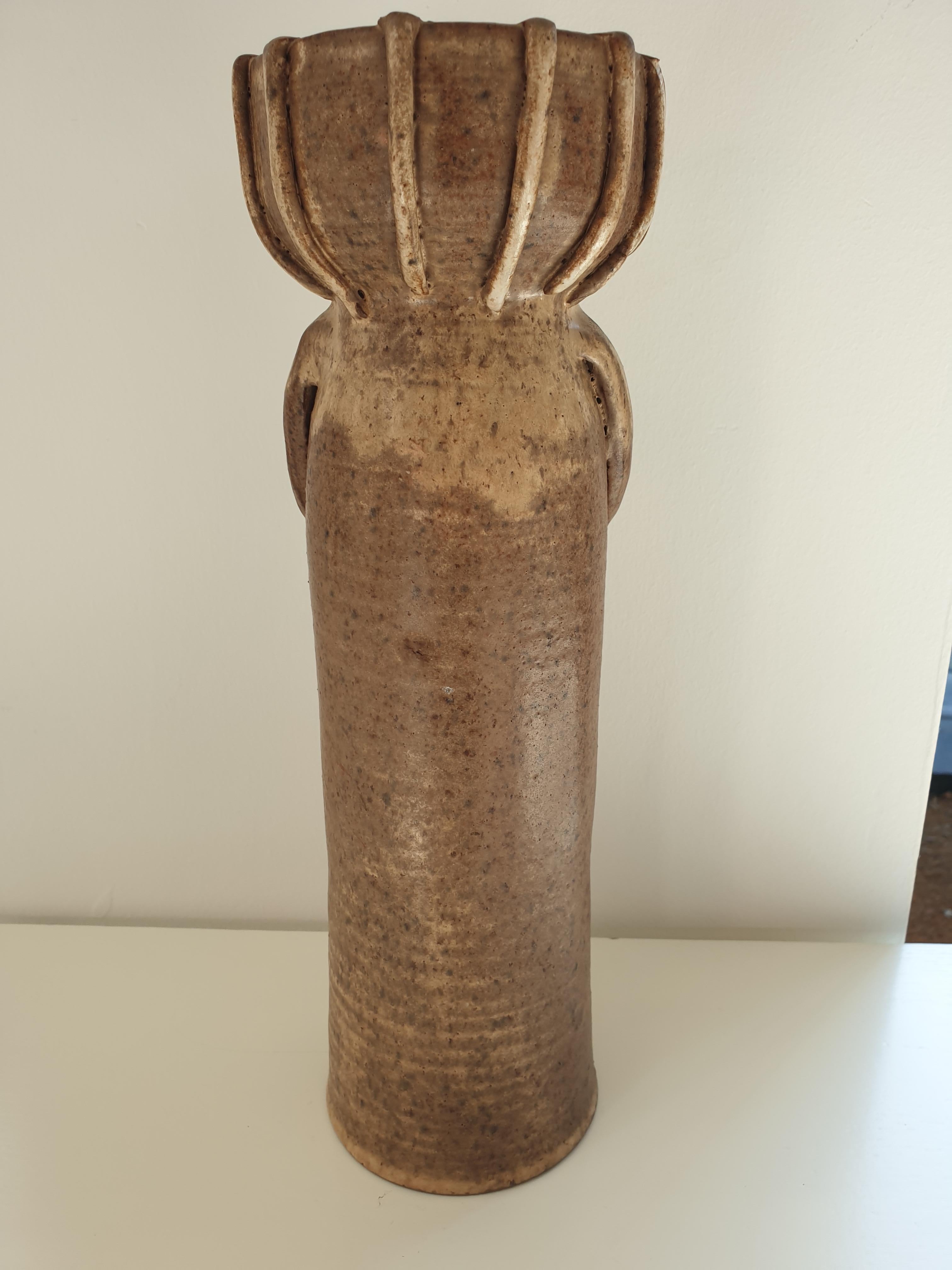 Mid-Century Modern Vase en céramique émaillée danois:: moderne du milieu du siècle:: fille et colombe:: Assentorp en vente