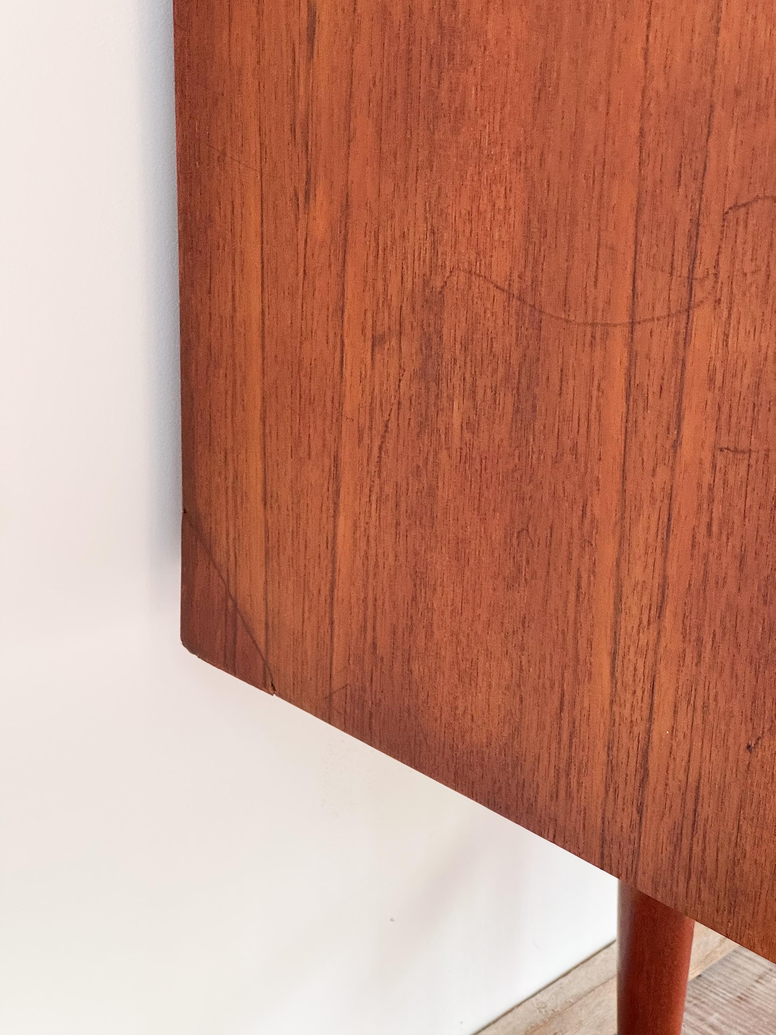 Credenza o mobile danese moderno di metà secolo in teak di Axel Christensen Odder in vendita 12