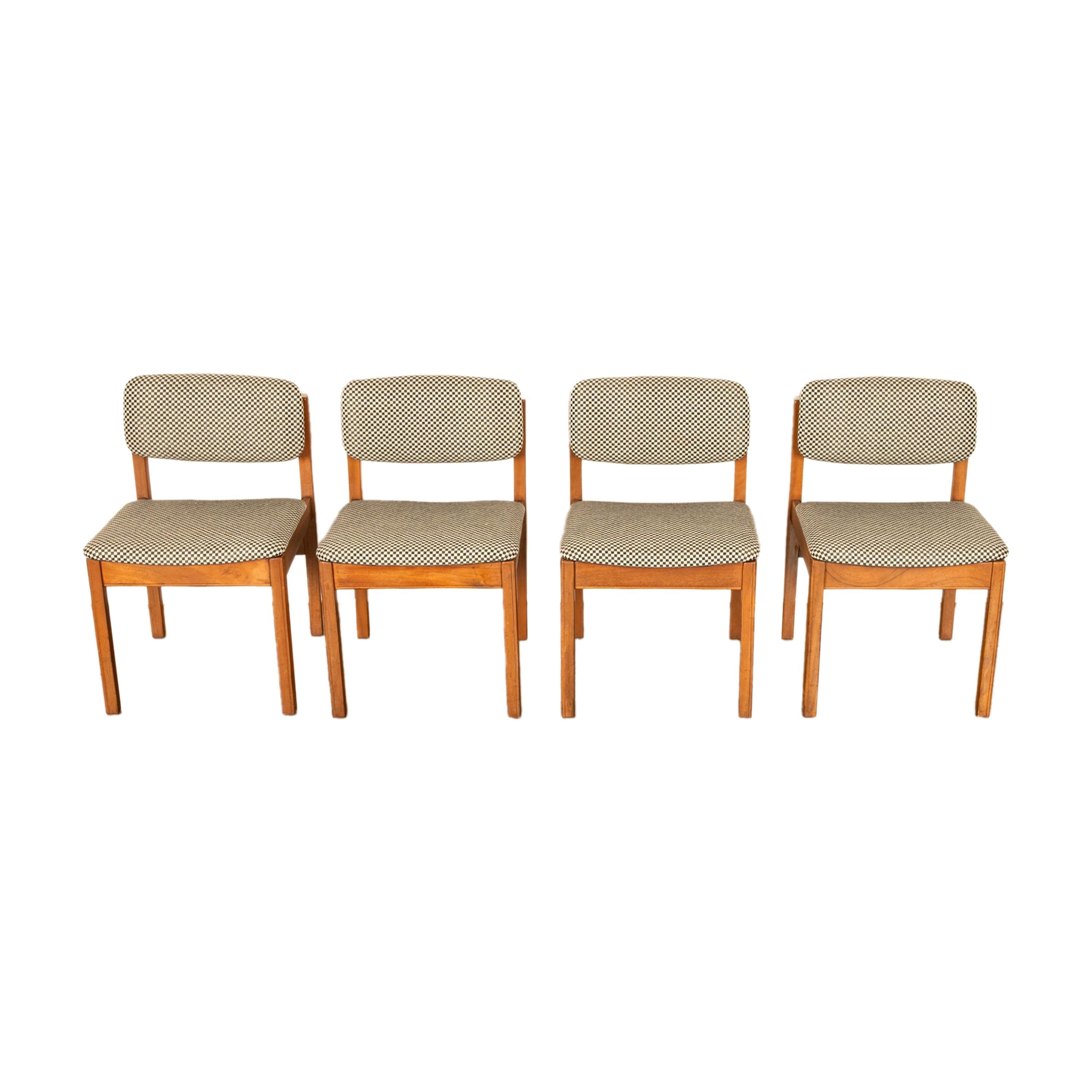 Mid-Century moderno Set di 4 sedie da pranzo in teak del 1960 rivestite in stile Mid Century Modern Danish Jens Risom in vendita