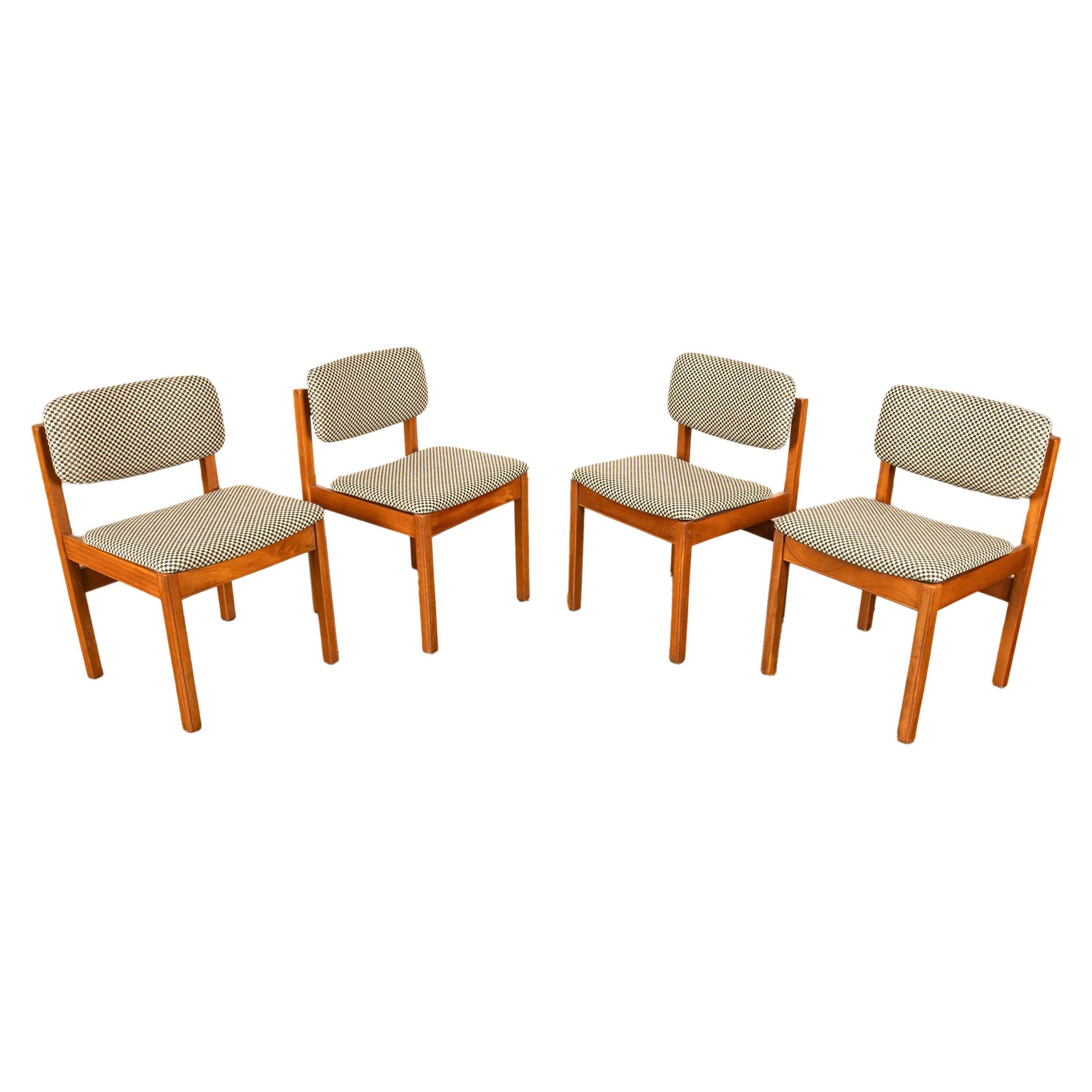 Danese Set di 4 sedie da pranzo in teak del 1960 rivestite in stile Mid Century Modern Danish Jens Risom in vendita