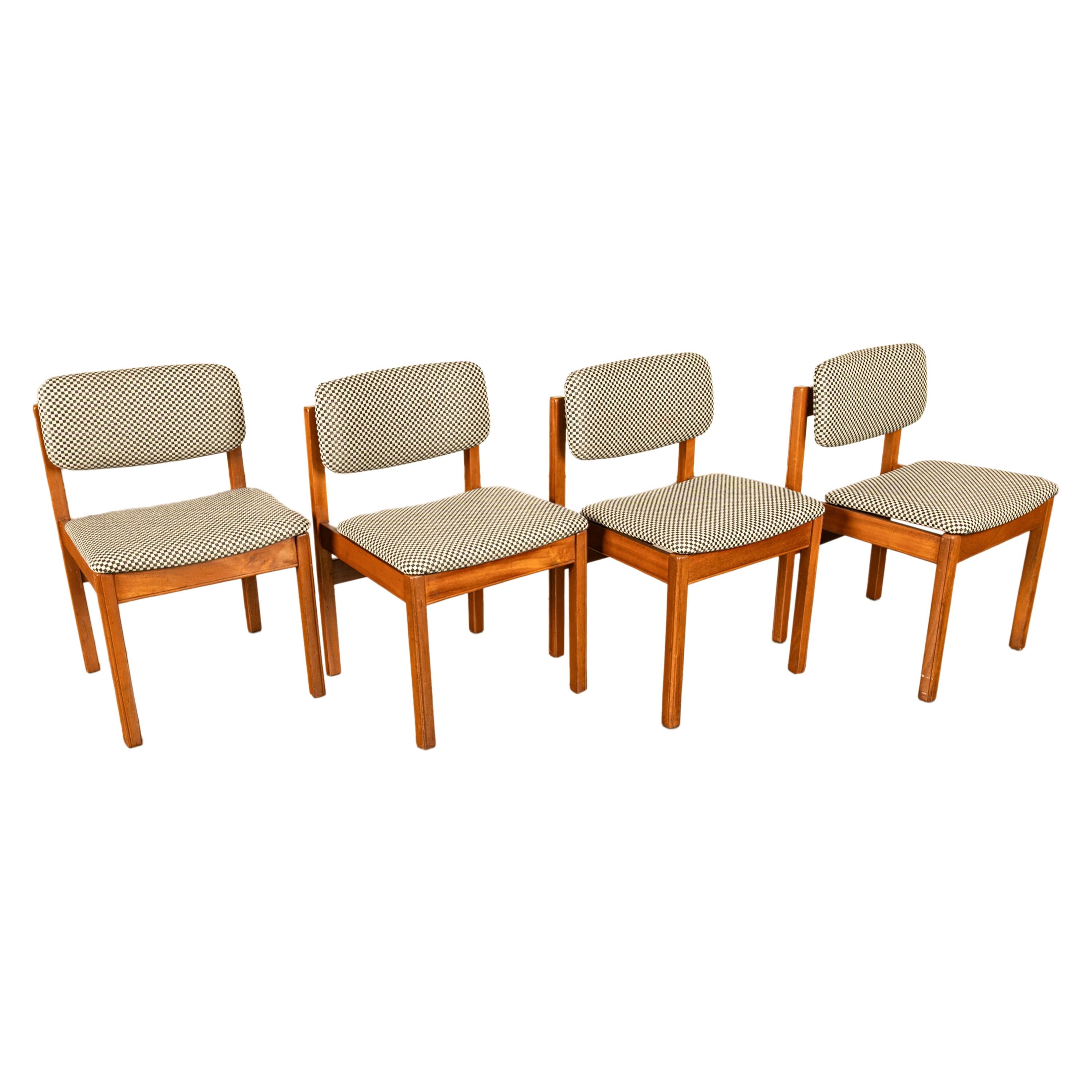 Tappezzeria Set di 4 sedie da pranzo in teak del 1960 rivestite in stile Mid Century Modern Danish Jens Risom in vendita