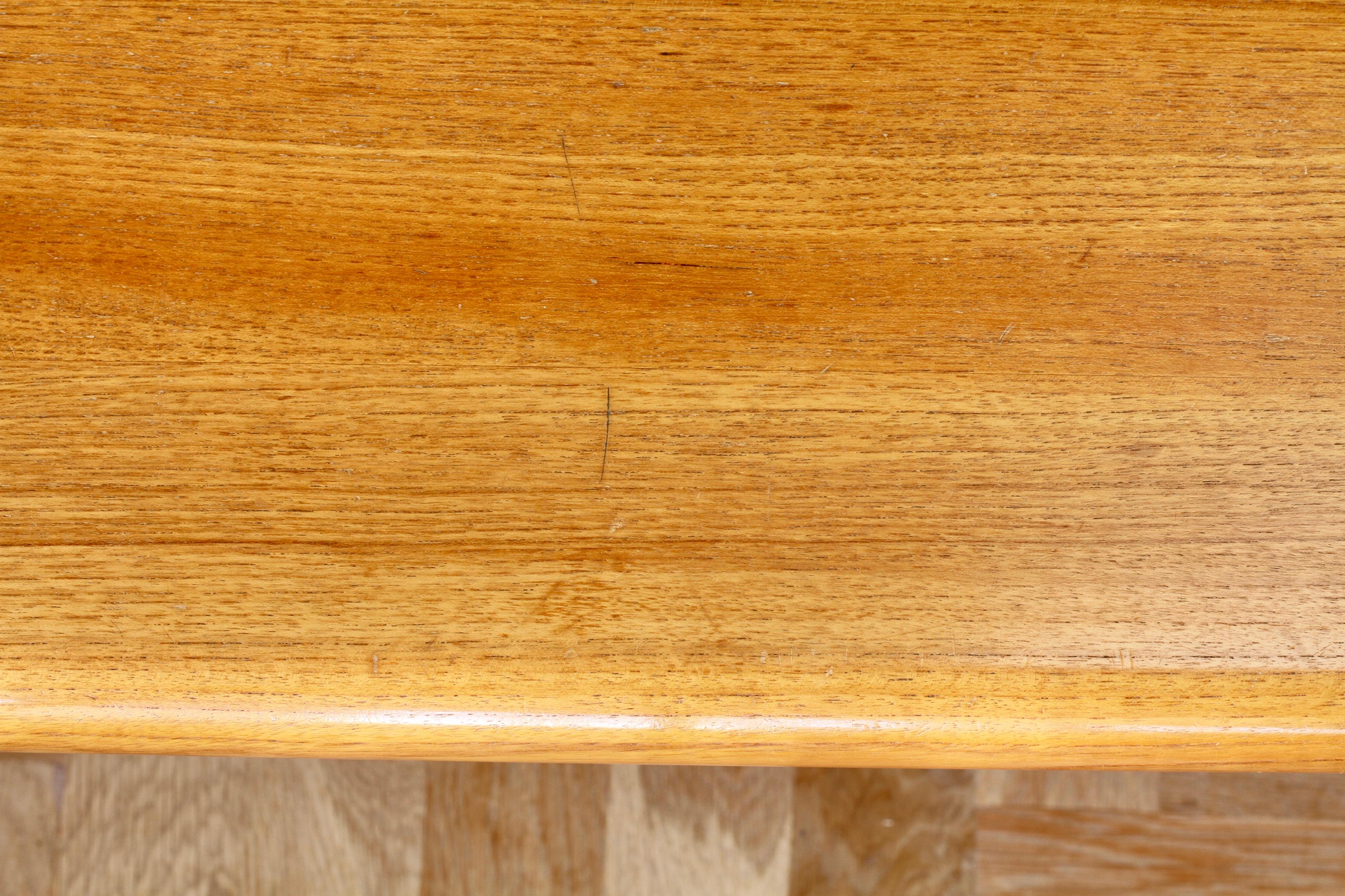 The Modernity Danish Large Teak Coffee Center Table, Glostrup Denmark 1960s en vente 6