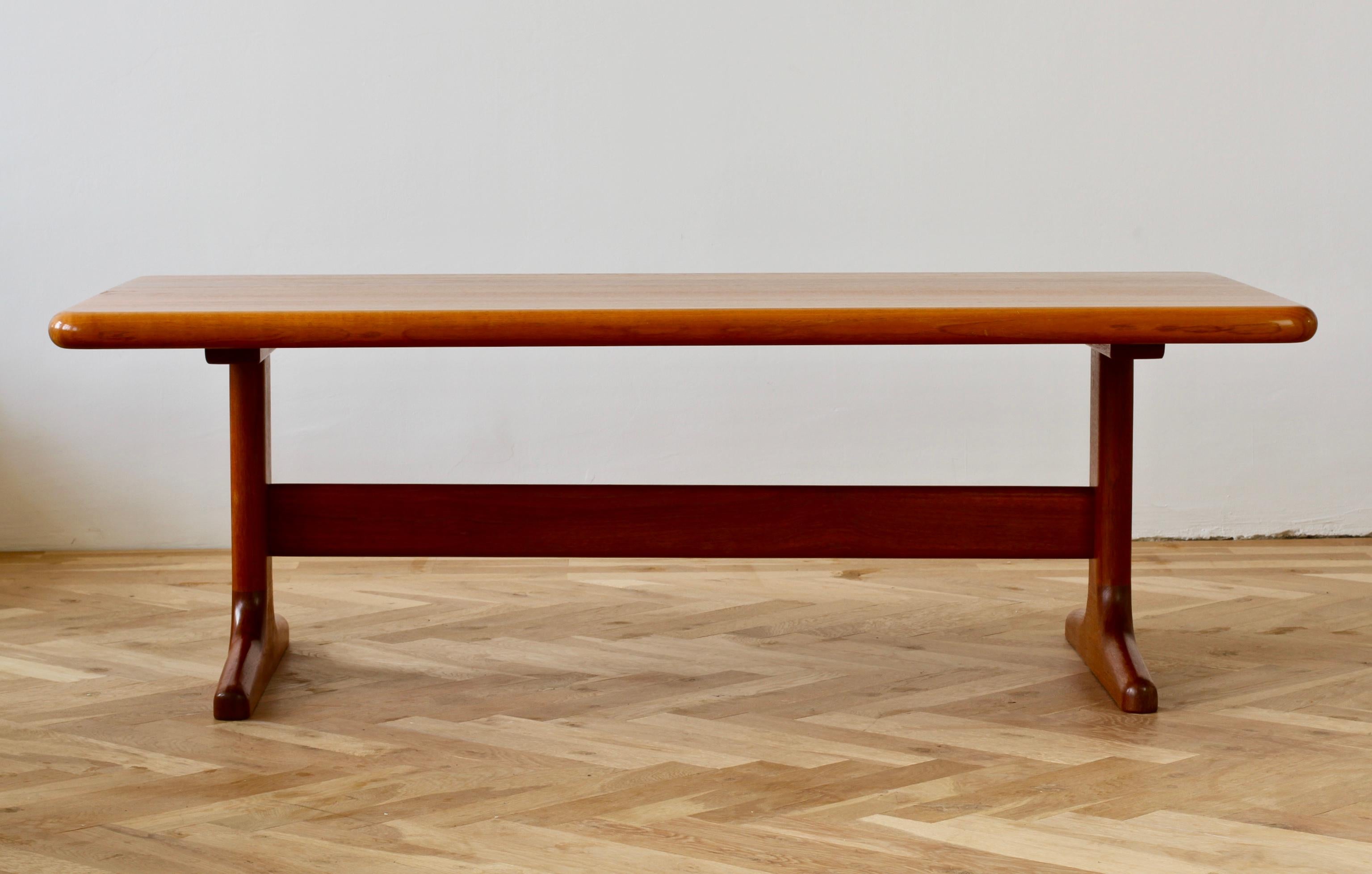 Laqué The Modernity Danish Large Teak Coffee Center Table, Glostrup Denmark 1960s en vente