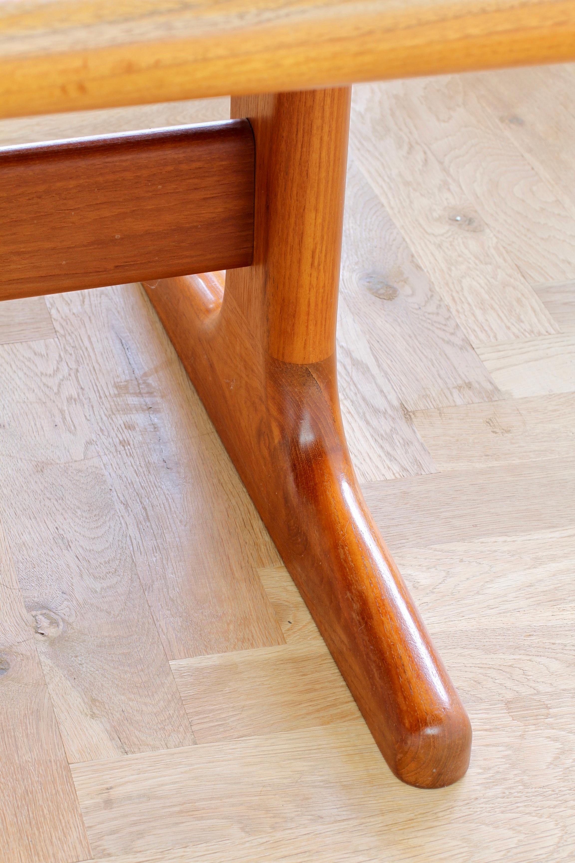 The Modernity Danish Large Teak Coffee Center Table, Glostrup Denmark 1960s en vente 1