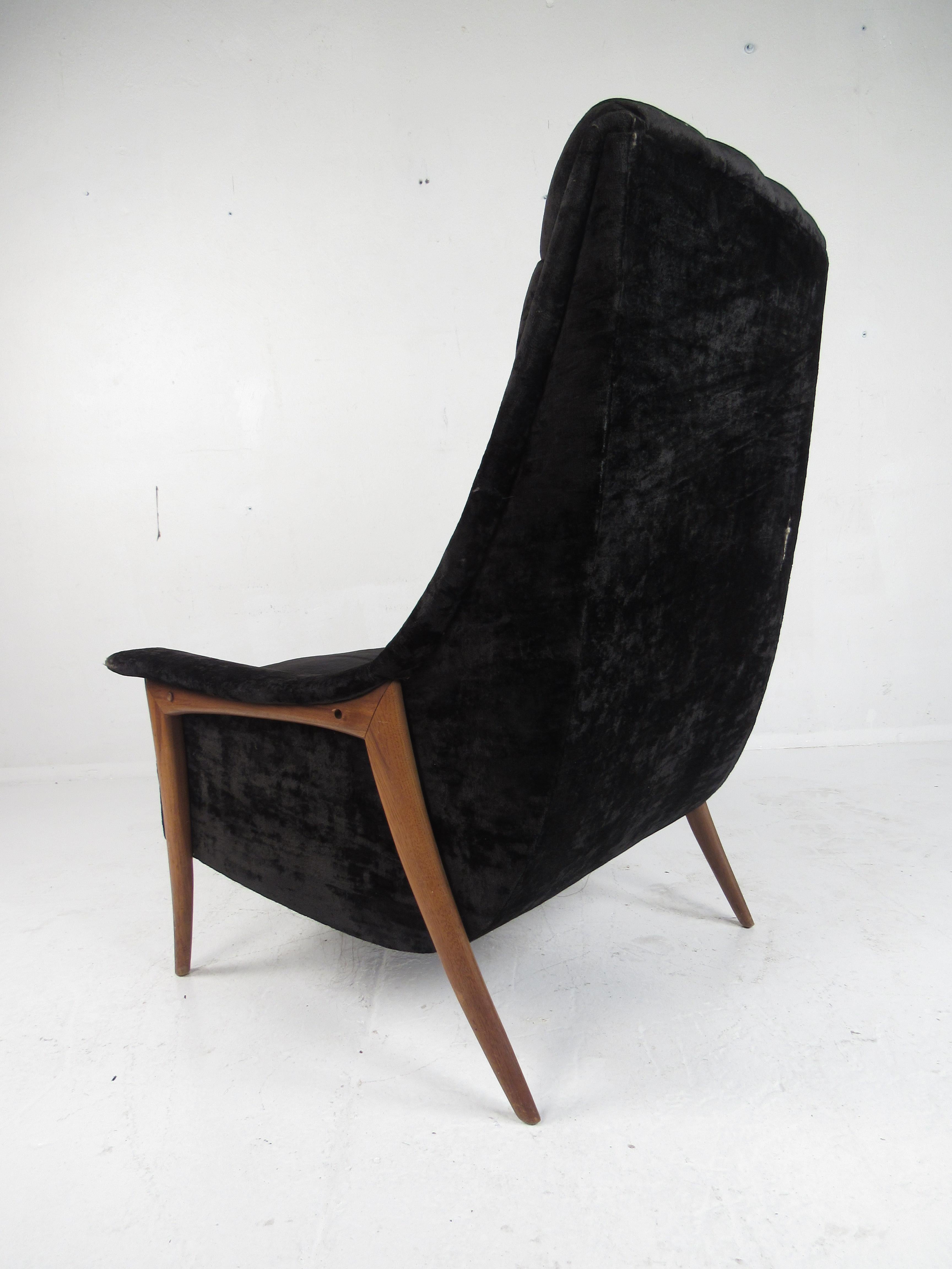 Mid-20th Century Mid-Century Modern Danish Lounge Chair For Sale