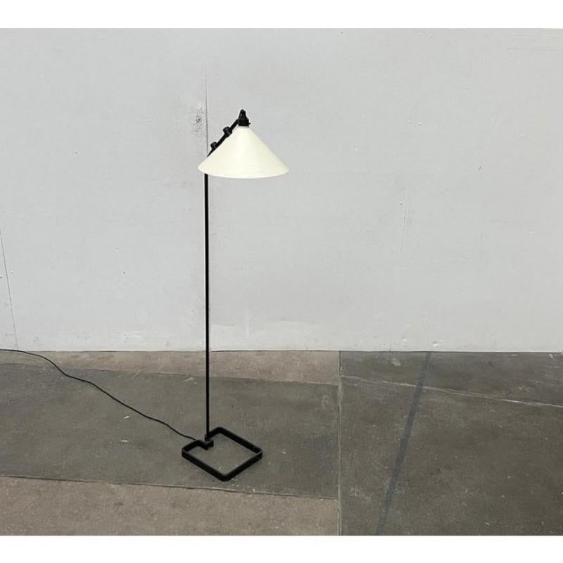 Lampadaire minimaliste danois moderne du milieu du siècle, années 1960 Bon état - En vente à Hamburg, DE