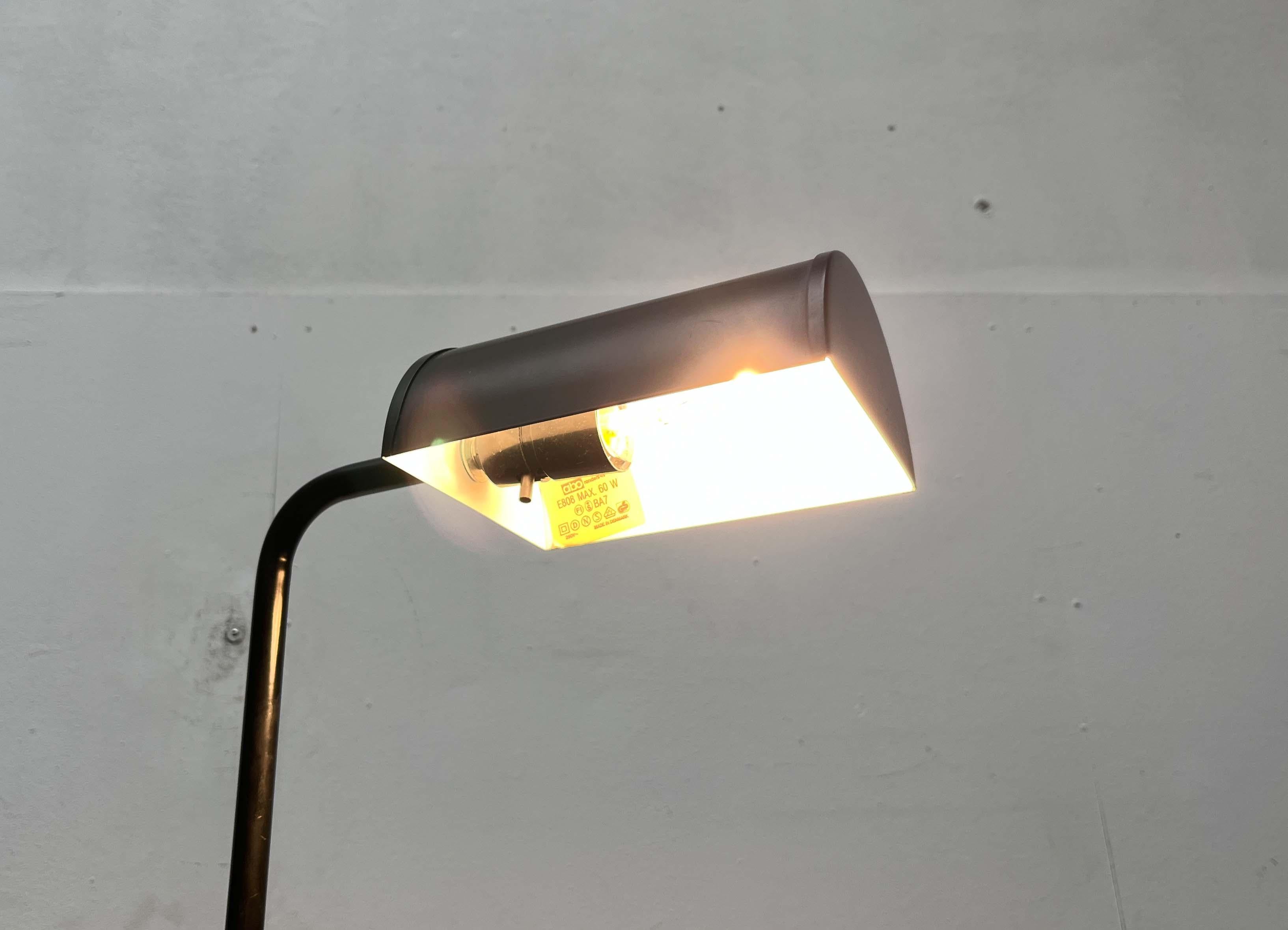 Lámpara de pie minimalista danesa de mediados de siglo de Abo Randers en venta 6