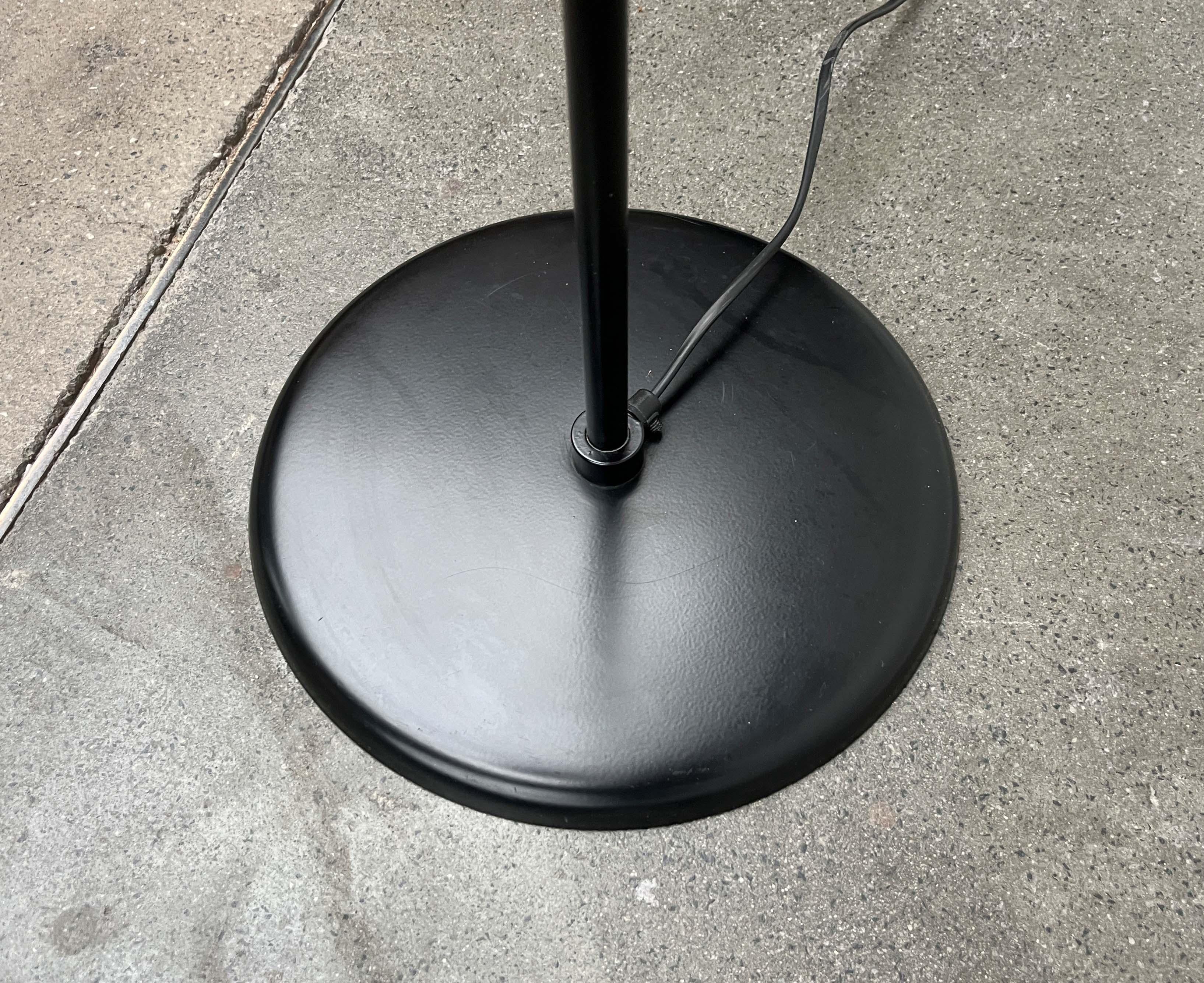 Lámpara de pie minimalista danesa de mediados de siglo de Abo Randers en venta 1