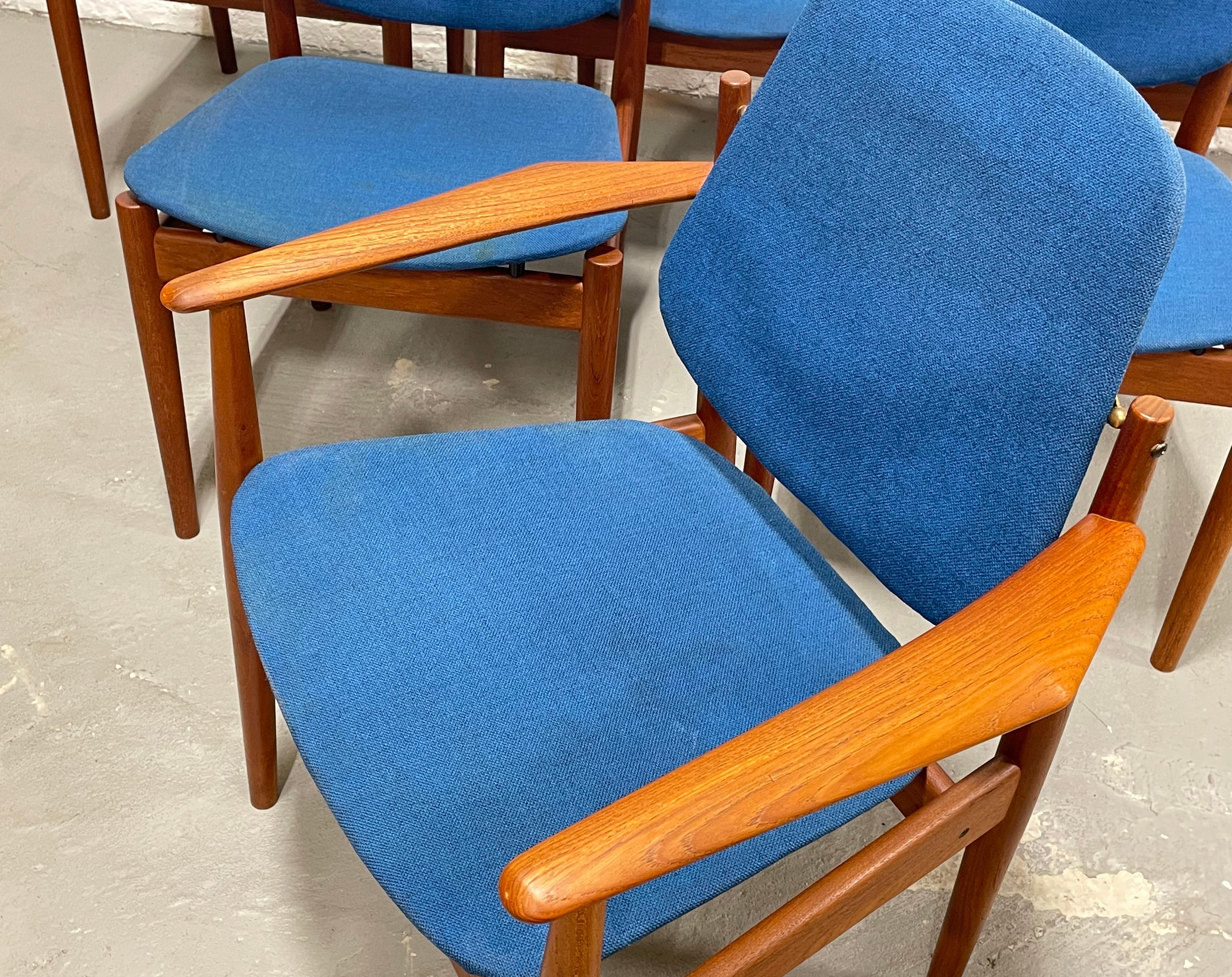 Mid-Century moderno Sedie da pranzo DANISH modello 203, vendute singolarmente. in vendita