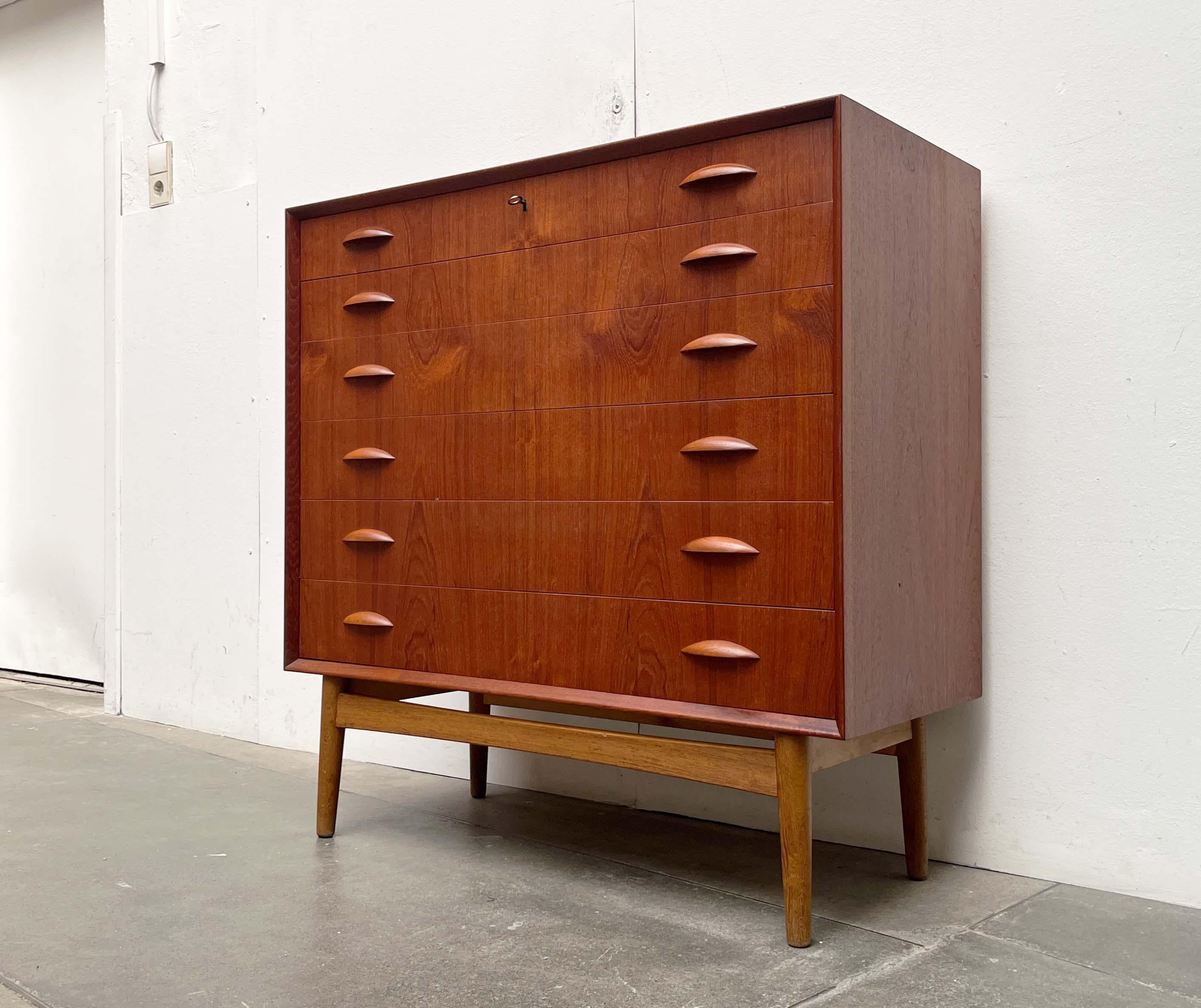 Danese Cassettiera danese moderna di metà secolo modello 314 in teak, Johannes Sorth, Nexø in vendita