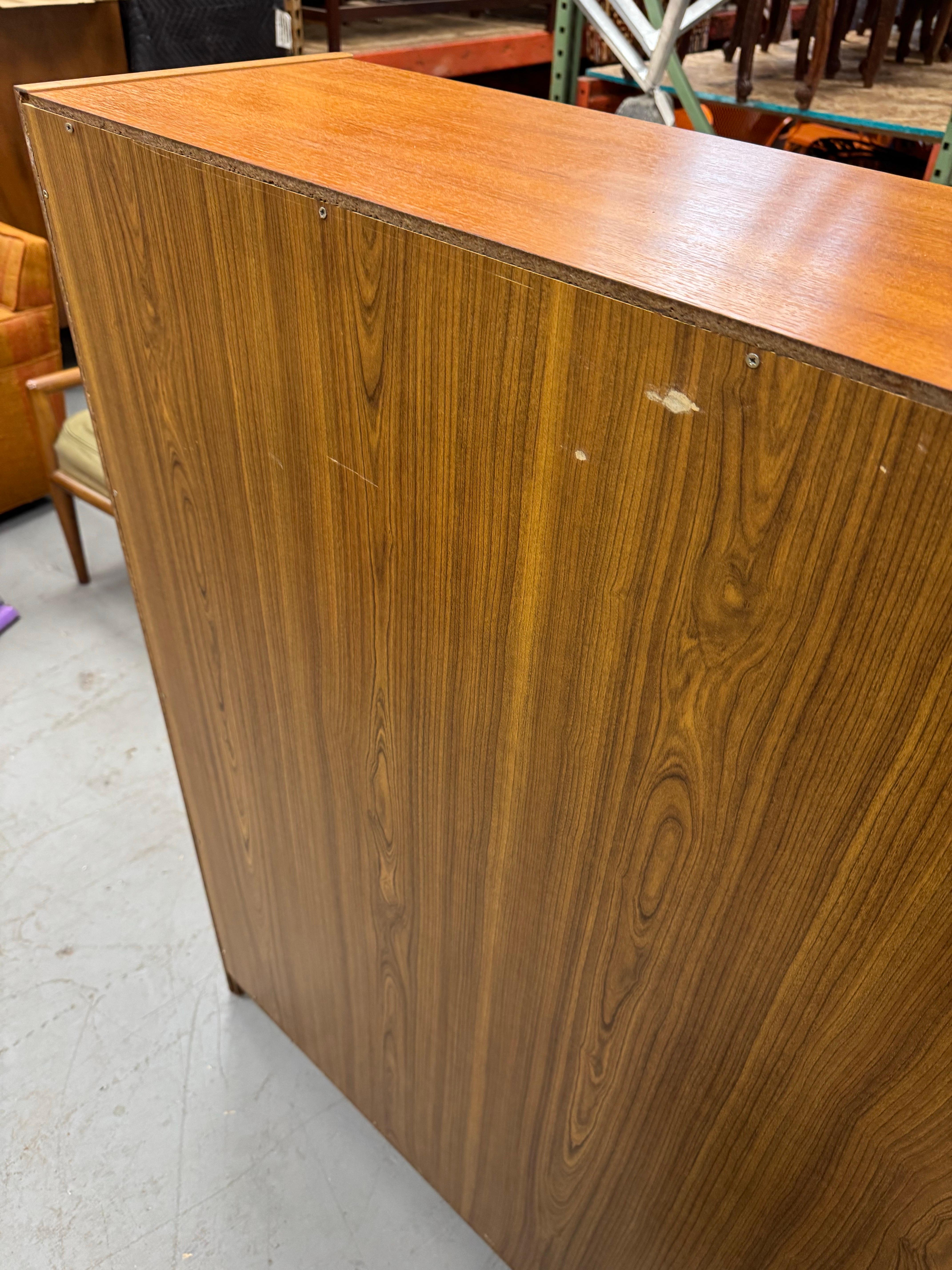 Teak Libreria a 4 ripiani in teak in stile Poul Hundevad, moderna e danese, del metà del secolo. in vendita