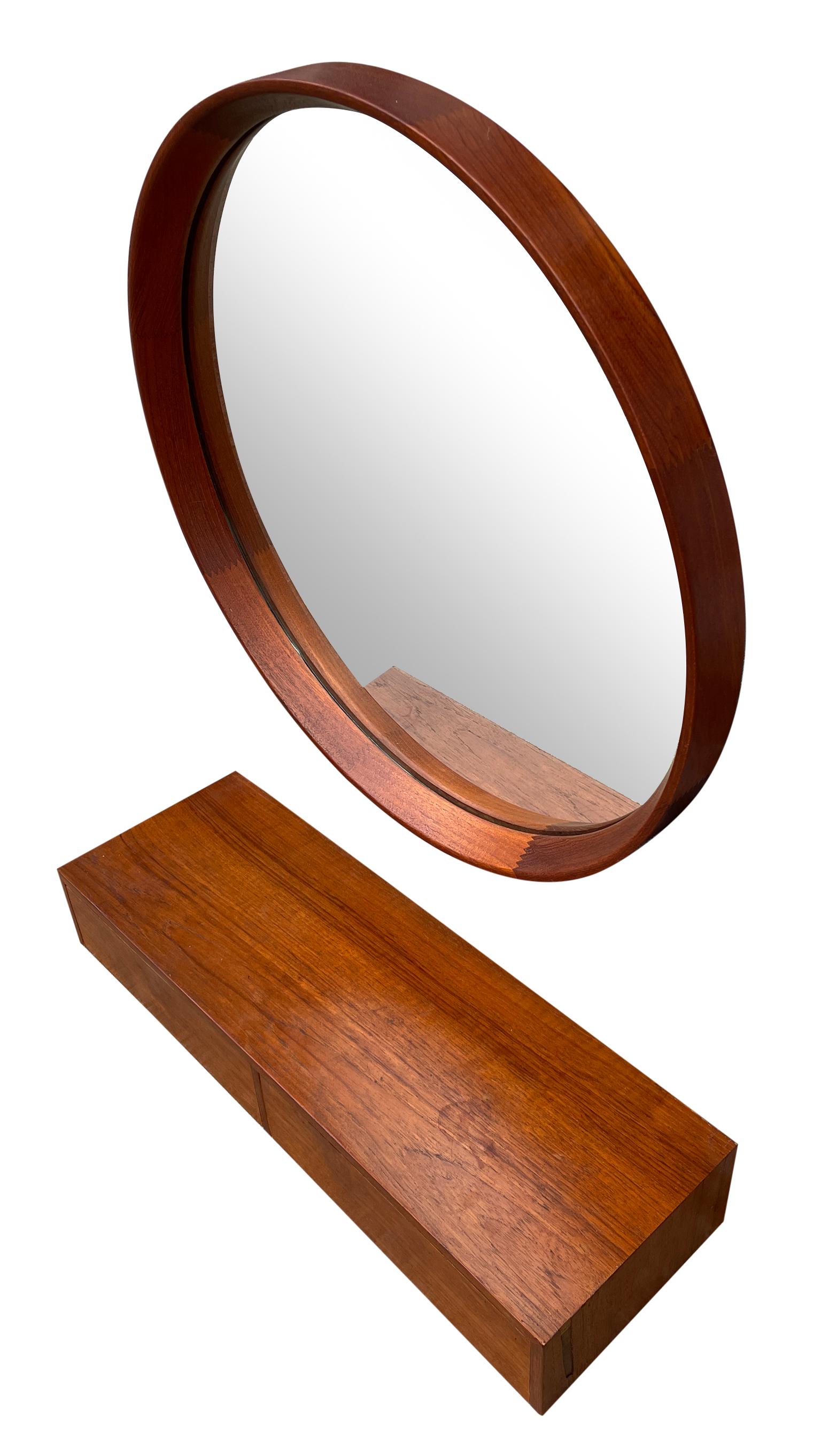 Mid-Century Modern Danish Modern Teak Round Mirror with 2 Drawer Vanity In Good Condition In BROOKLYN, NY