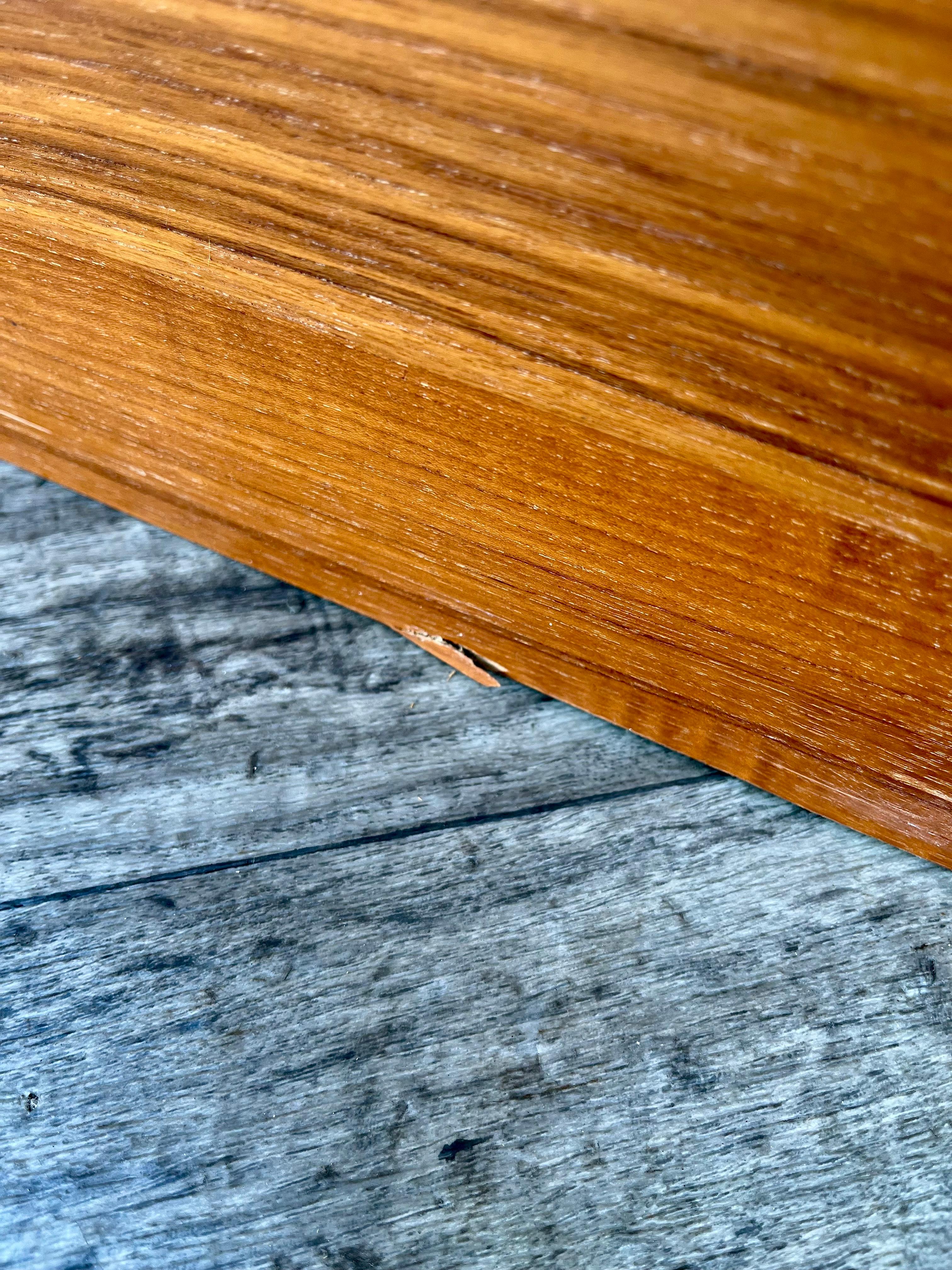 Table d'appoint danoise moderne du milieu du siècle à plateau en tuiles. Circa 1970 en vente 6