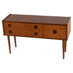 Mid Century Modern Danish Oak Sideboard / Chest of Drawers, 1960s