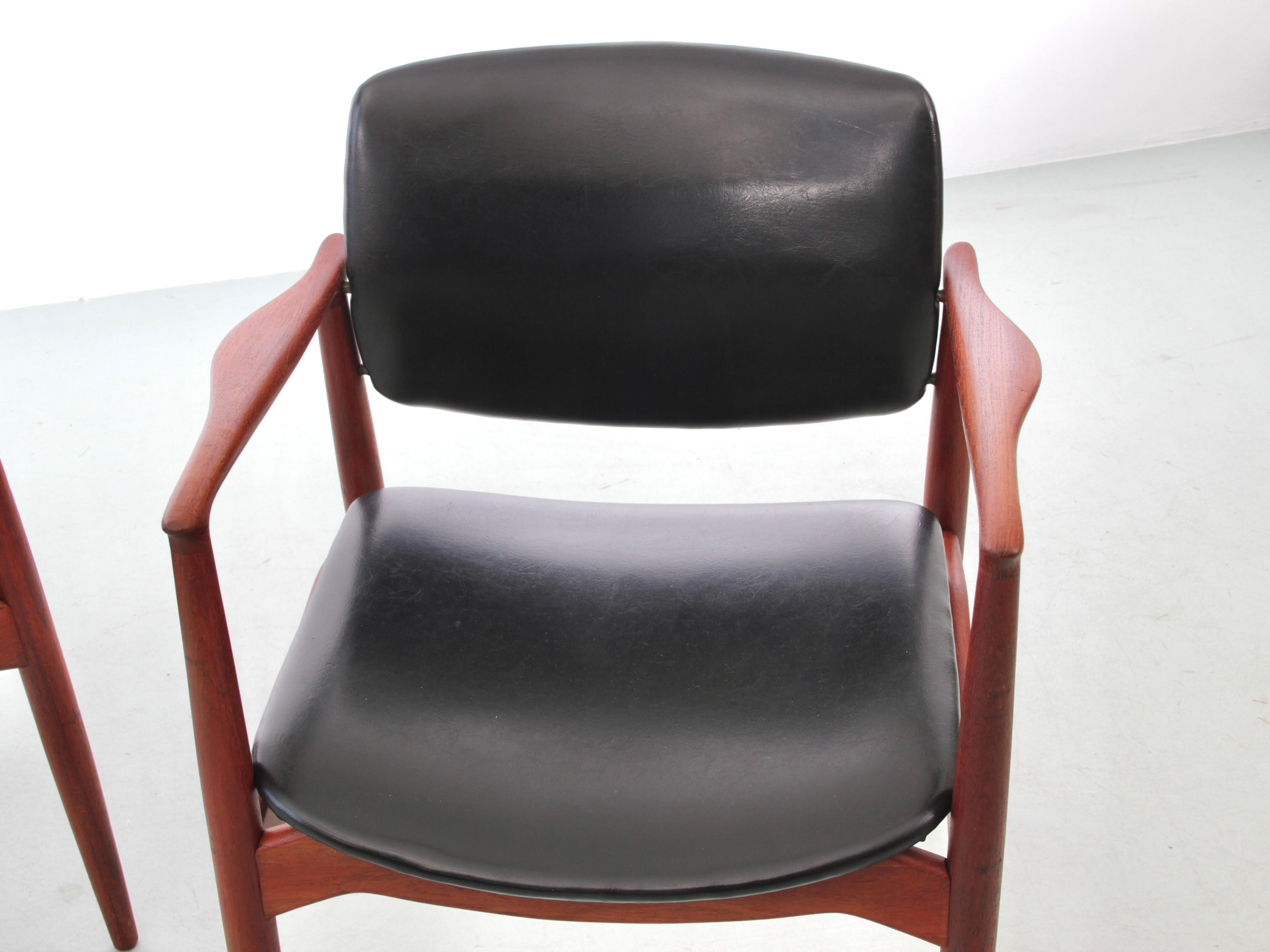 Dänischer Sessel aus der Mitte des Jahrhunderts in Teakholz Model No. 66 von Erik Buck im Angebot 3