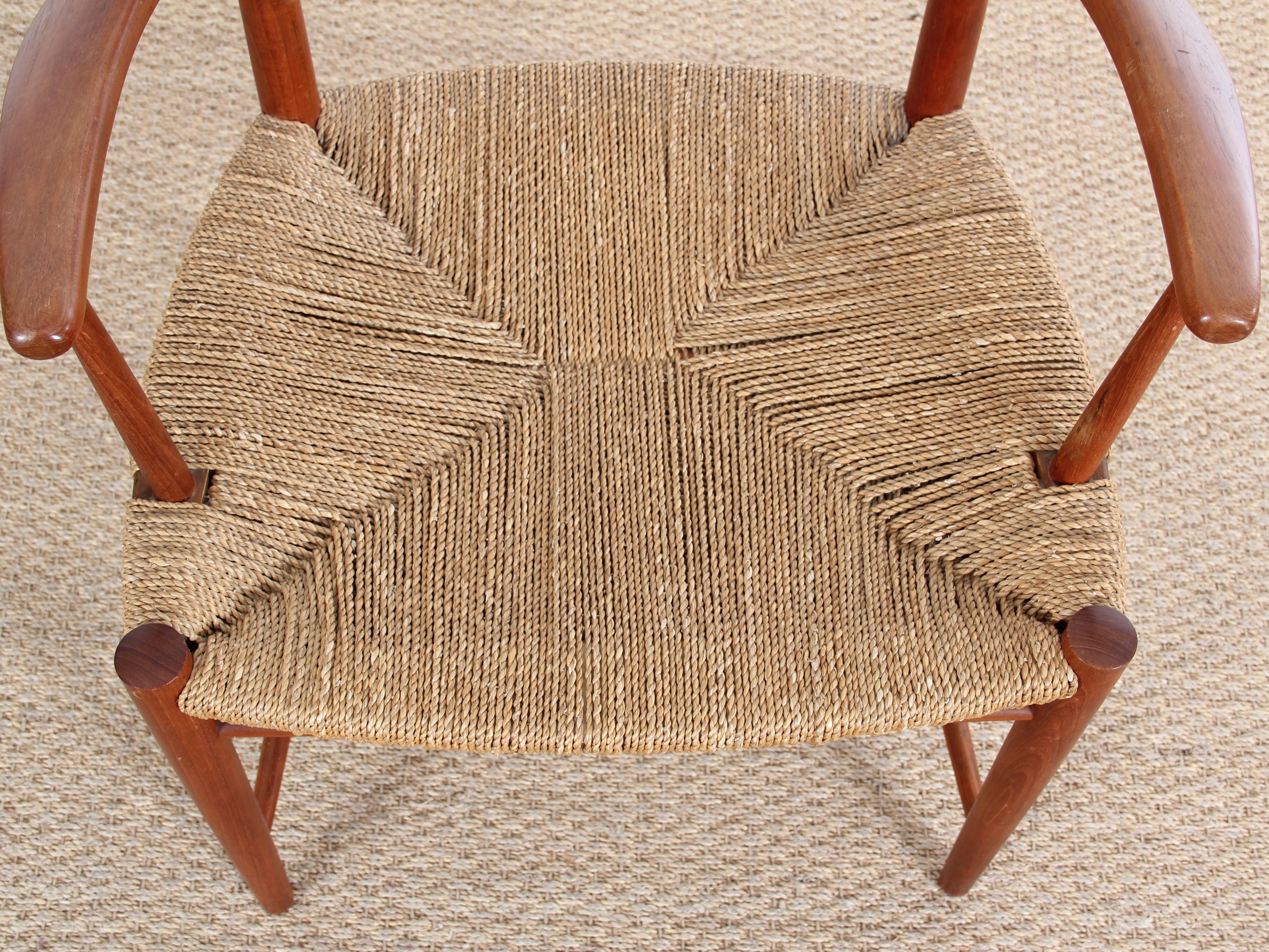 Moderne dänische Sessel aus der Jahrhundertmitte in Teck Modell 317 im Angebot 11