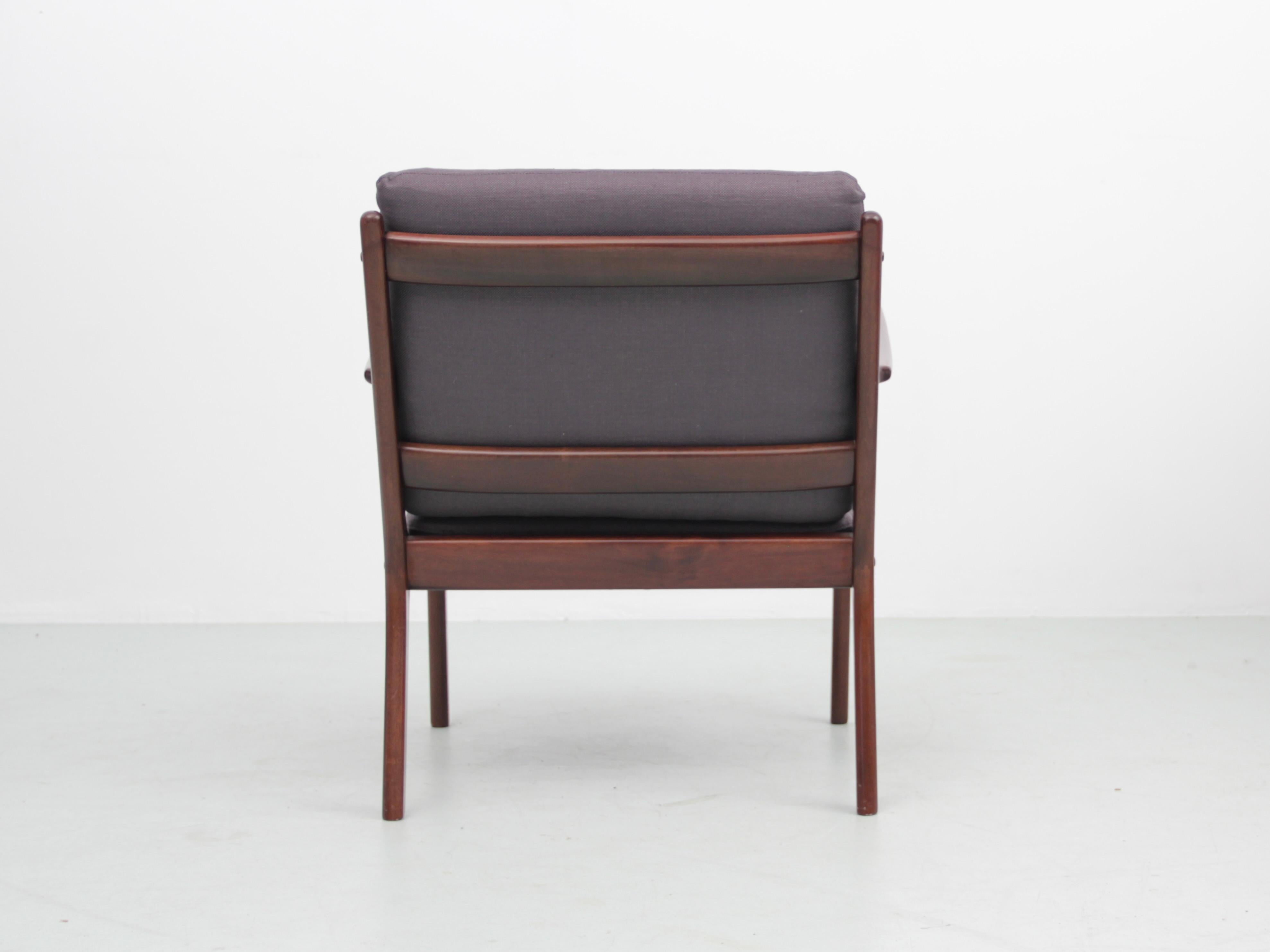 Fabric Mid-Century Modern Danish pair of lounge chairs in mahogany model PJ 112 