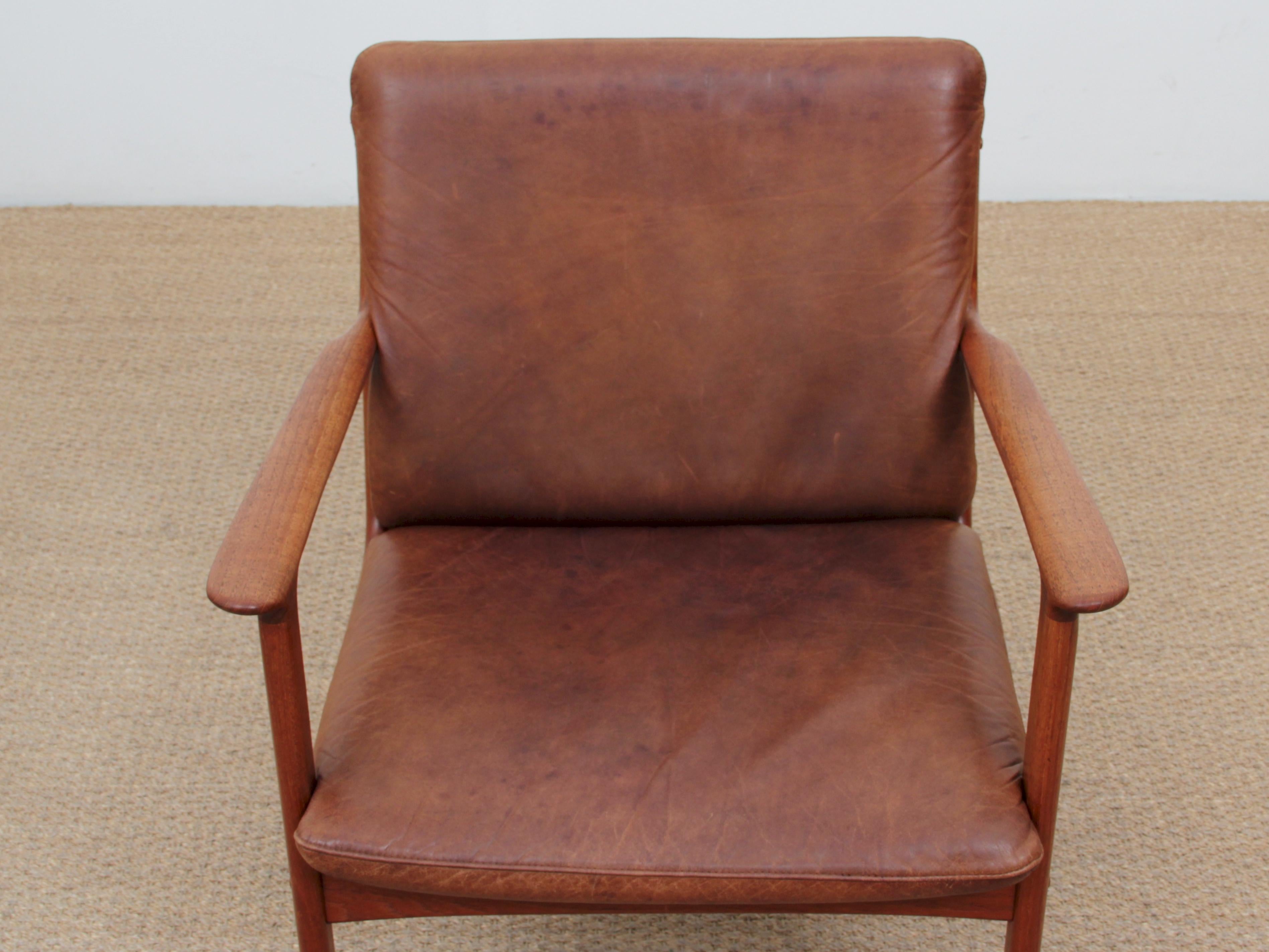 Mid-Century Modern Danish Pair of Lounge Chairs in Teak Model PJ 112 6