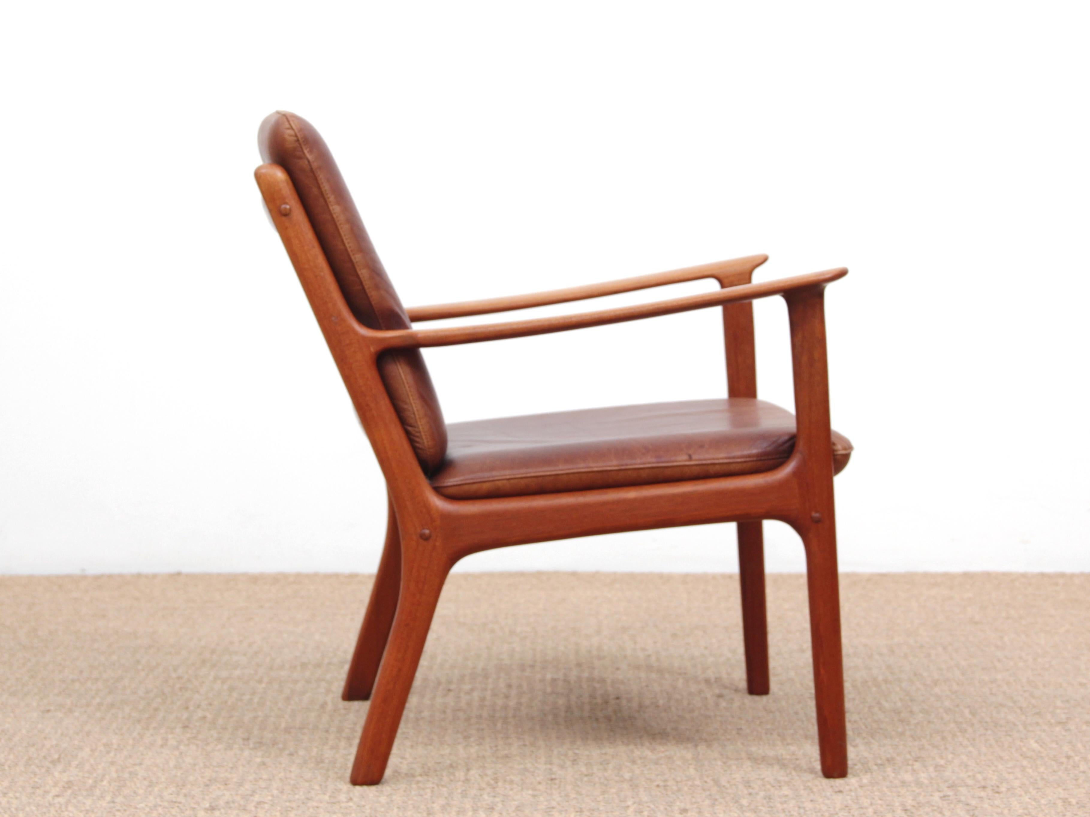 Mid-20th Century Mid-Century Modern Danish Pair of Lounge Chairs in Teak Model PJ 112