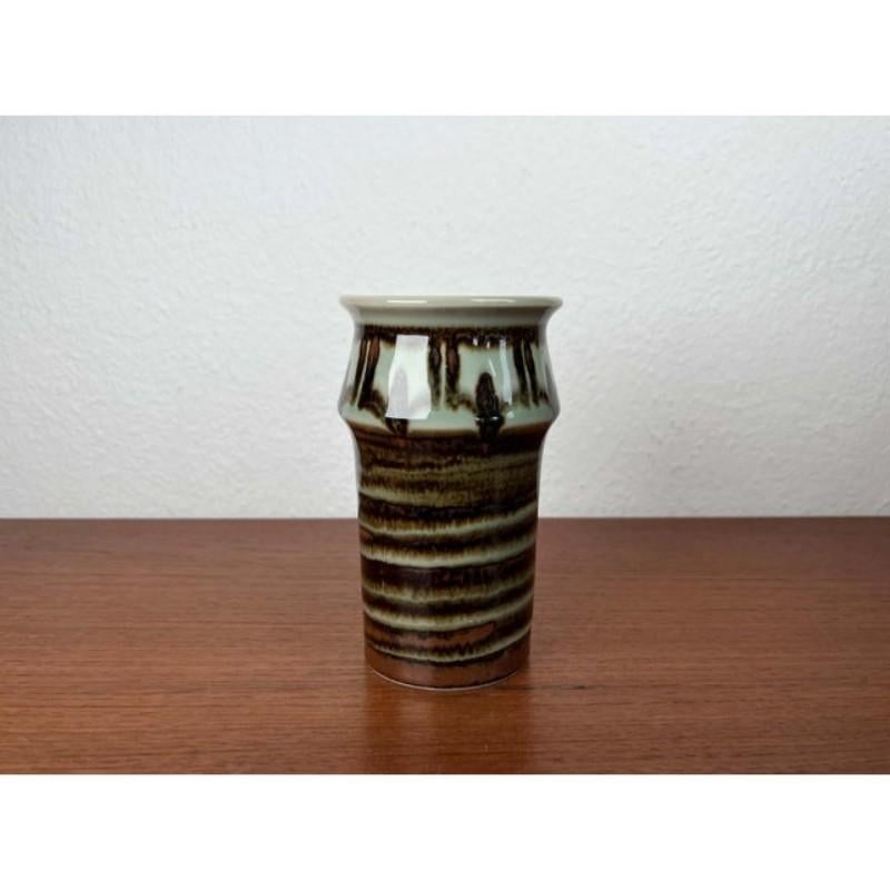 Moderne dänische Keramikvase aus der Jahrhundertmitte von Svend Aage Jensen für Søholm, 1960er Jahre im Zustand „Gut“ im Angebot in Hamburg, DE