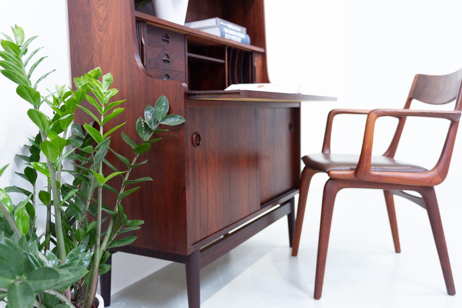 Mid-Century Modern Danish Rosewood Bookcase by Johannes Sorth, 1960s For Sale 10