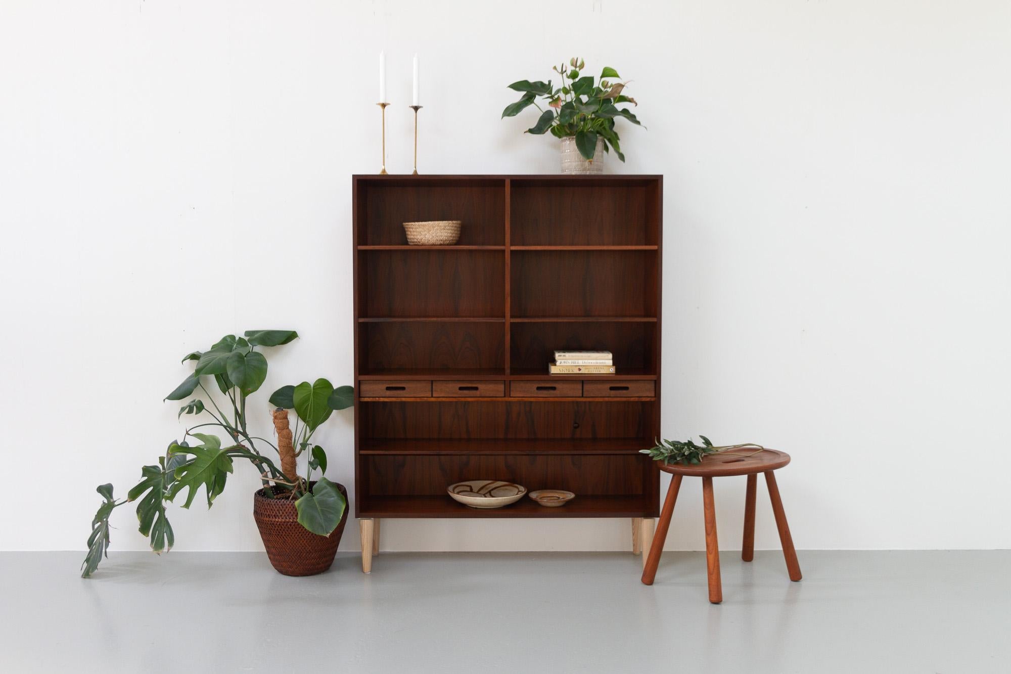 Mid-Century Modern Danish Rosewood Bookcase by Kai Winding, 1960s For Sale 9