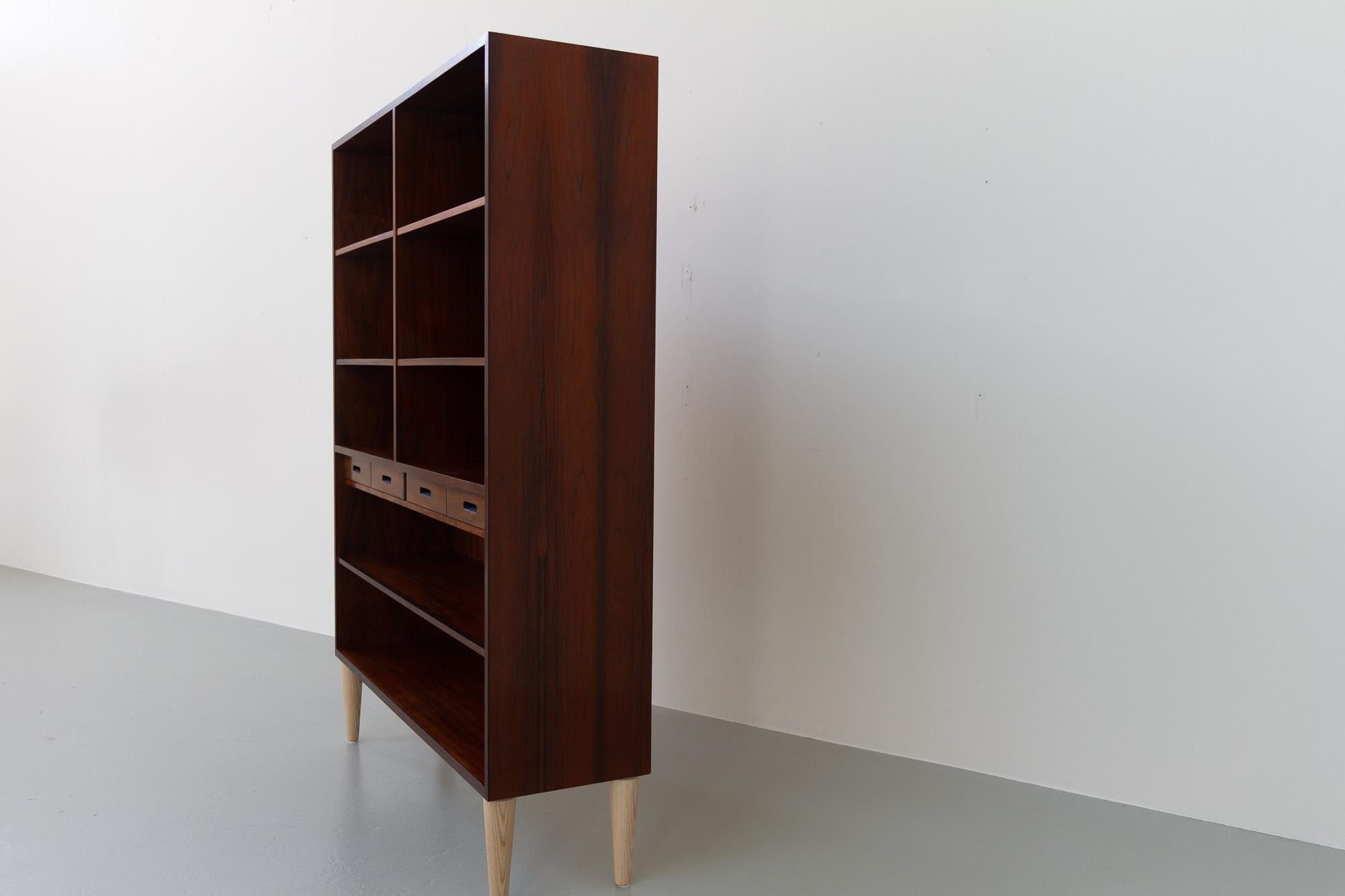 Mid-Century Modern Danish Rosewood Bookcase by Kai Winding, 1960s For Sale 4