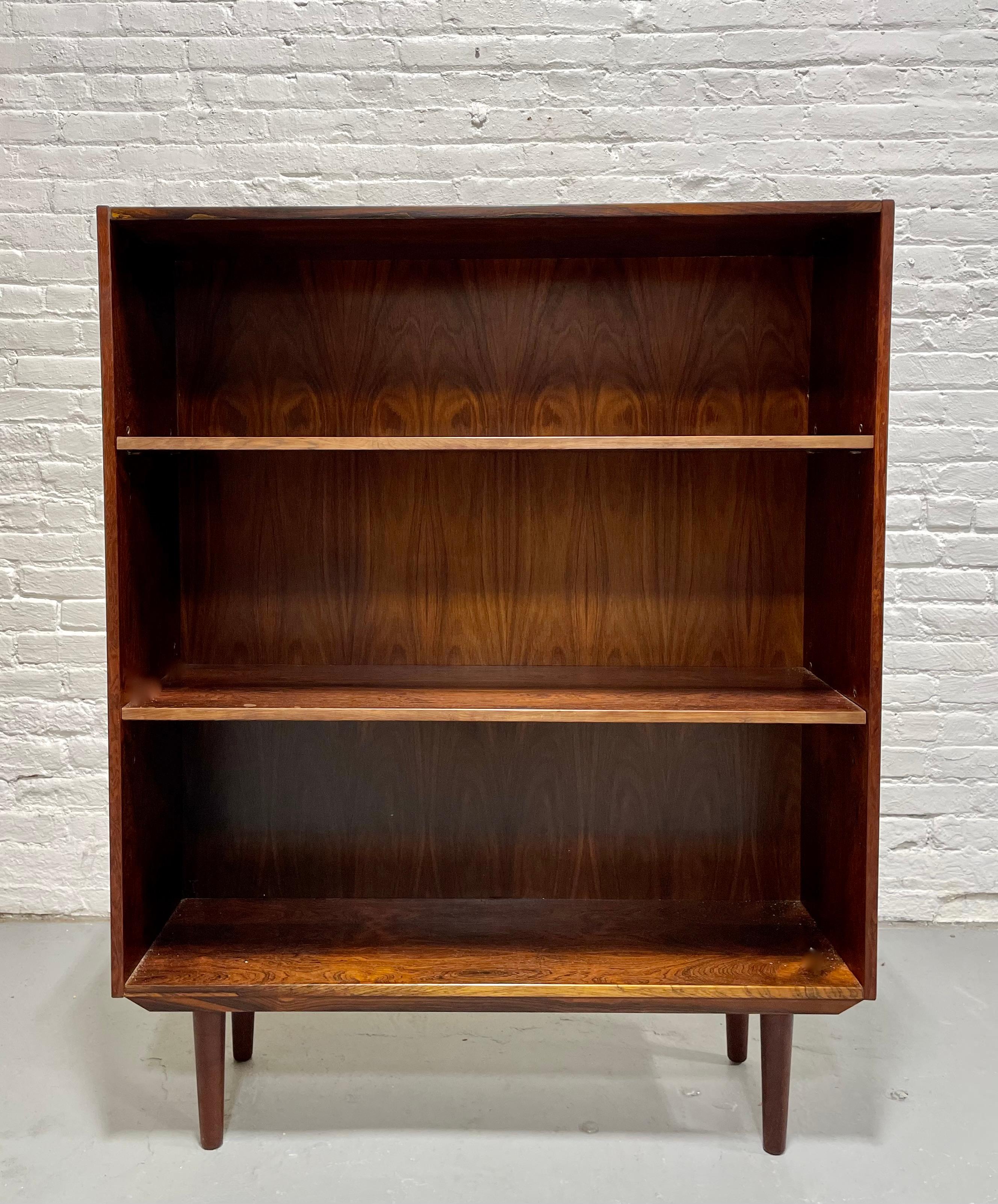 Mid-Century moderno Mid Century Modern Danish Rosewood Bookcase, c. 1960's in vendita