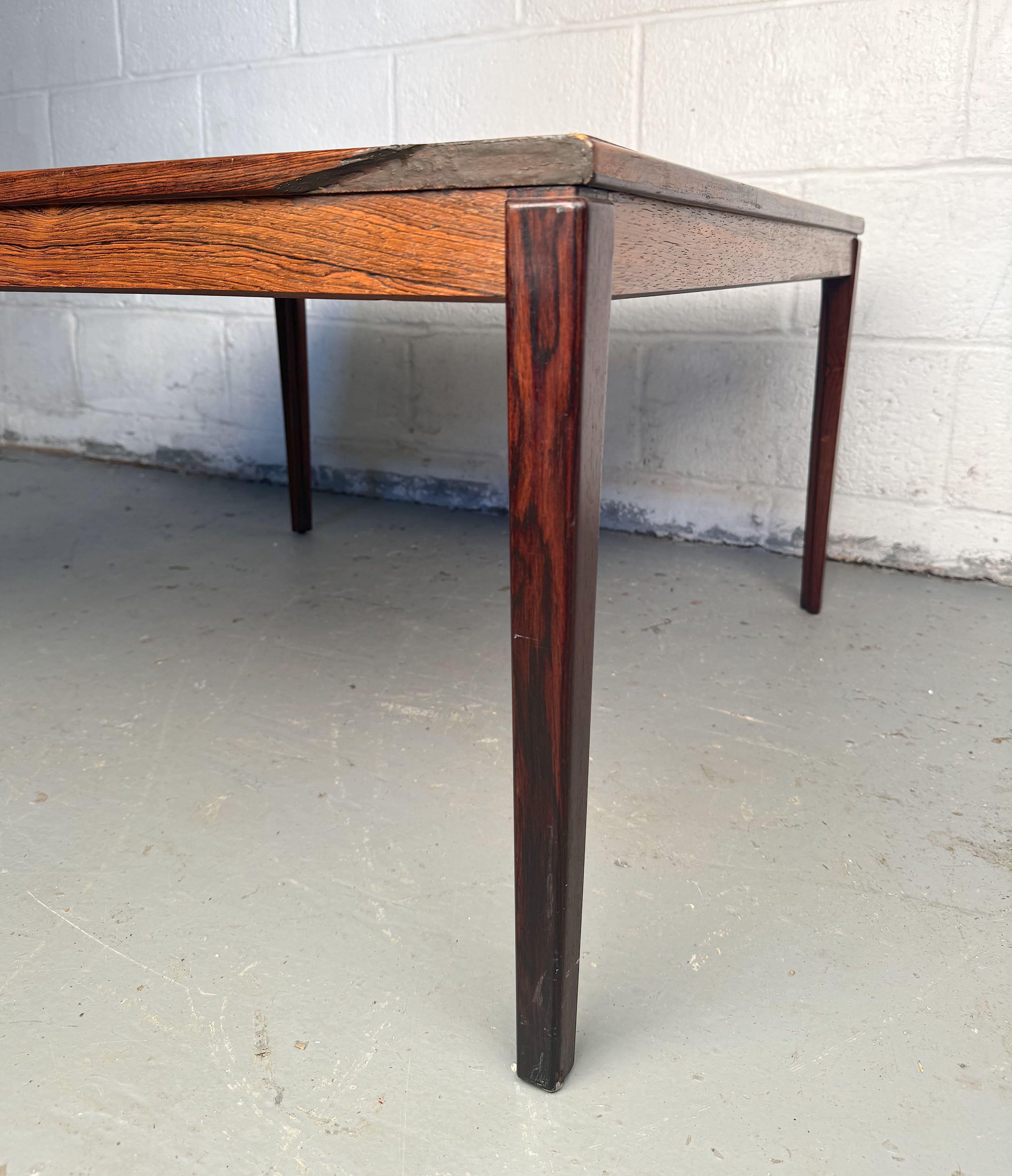 Table basse danoise moderne du milieu du siècle dernier en vente 4