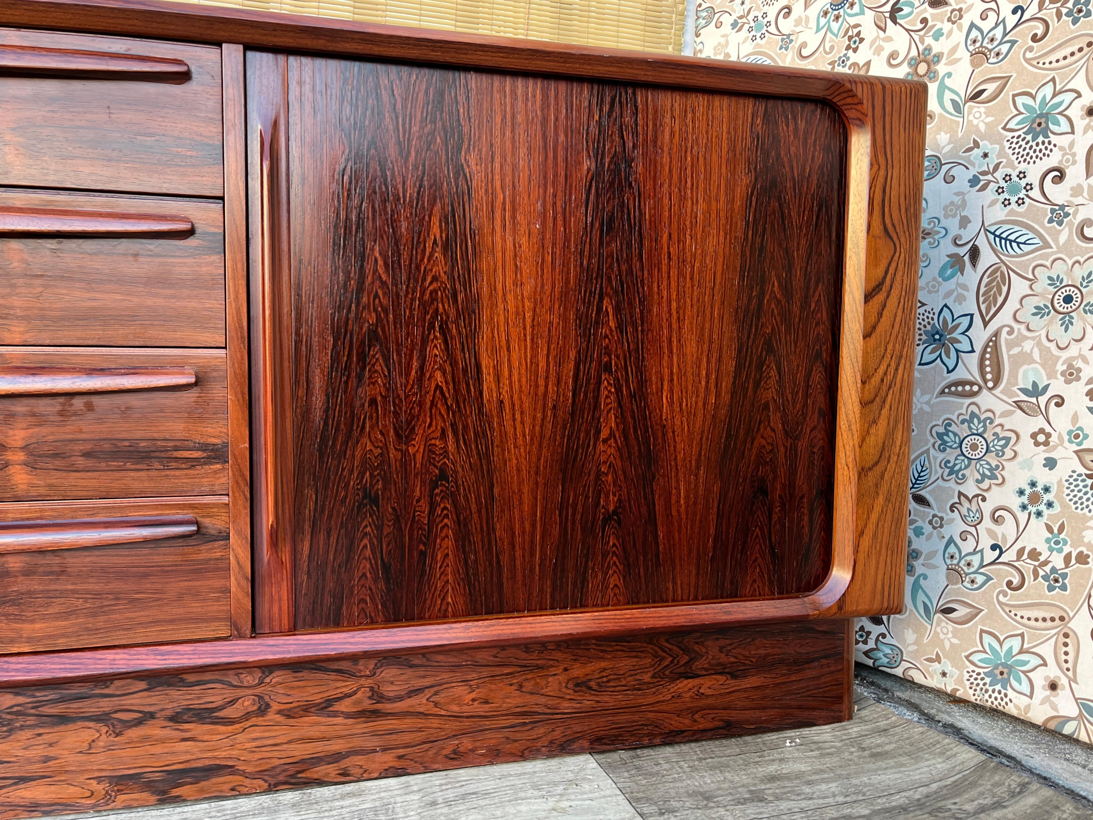 Credenza in palissandro danese della metà del secolo scorso di Bernhard Pedersen & Son. C. 1970s in vendita 3