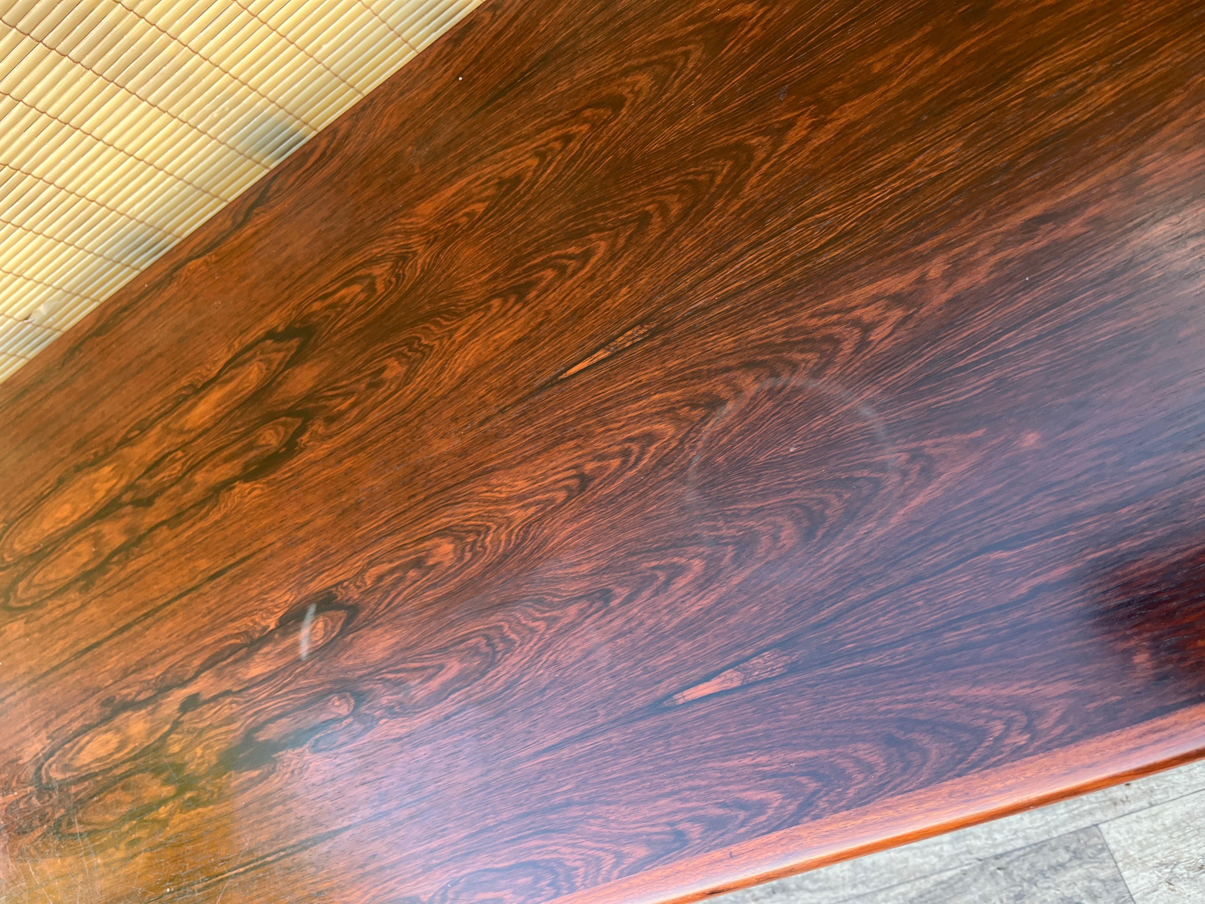 Credenza in palissandro danese della metà del secolo scorso di Bernhard Pedersen & Son. C. 1970s in vendita 4