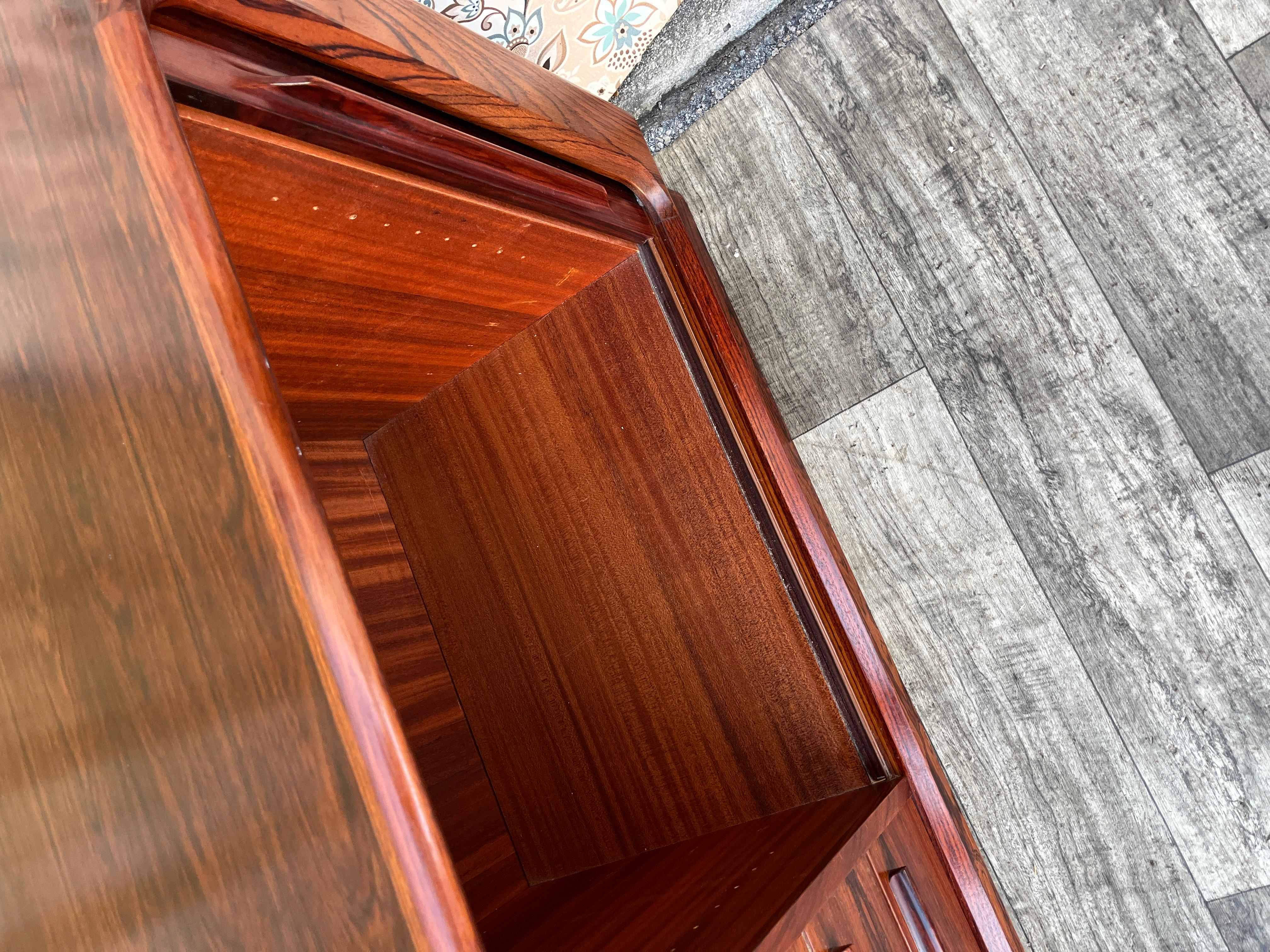 Credenza in palissandro danese della metà del secolo scorso di Bernhard Pedersen & Son. C. 1970s in vendita 8
