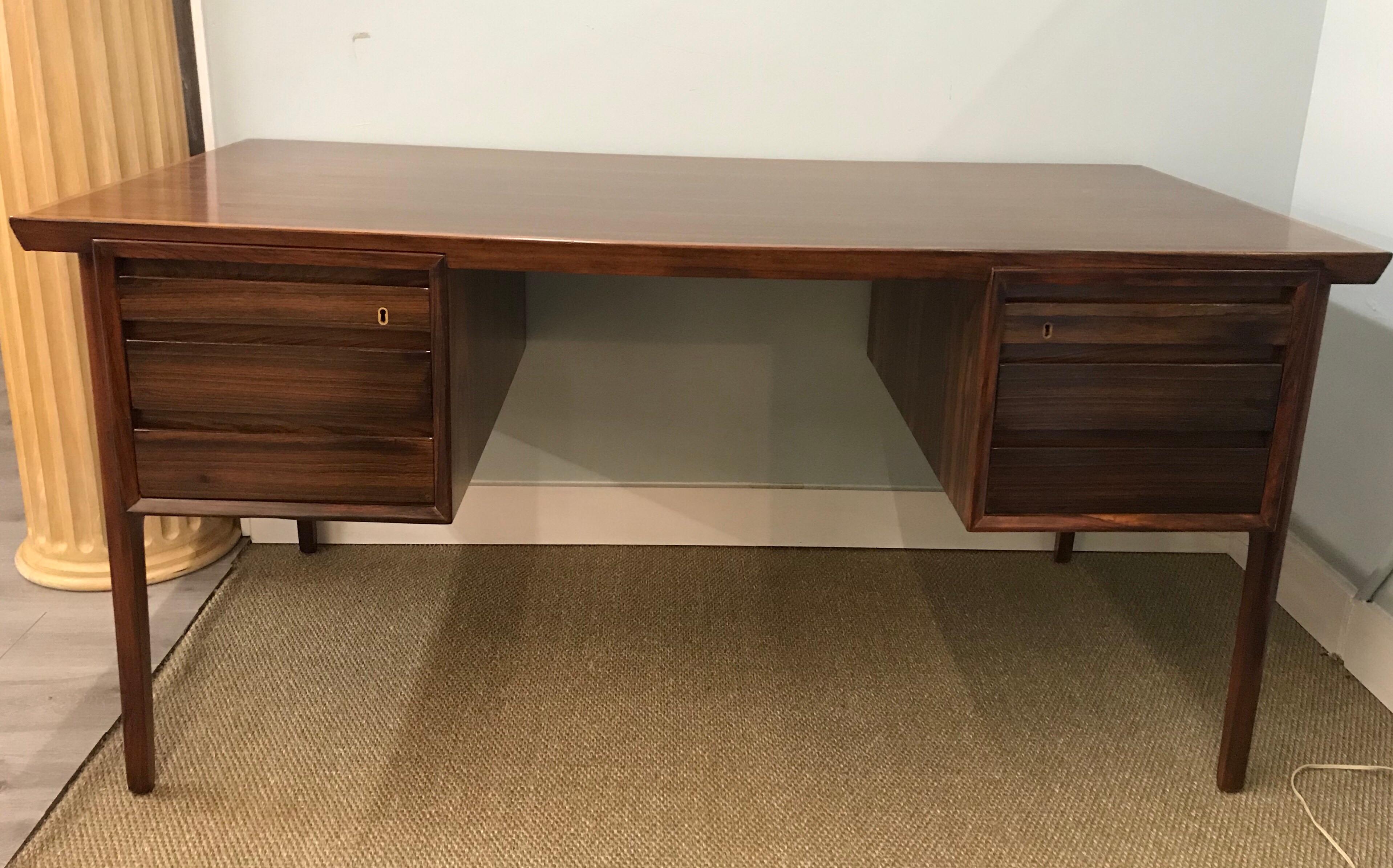 Mid-Century Modern Danish Rosewood Desk Writing Table 5