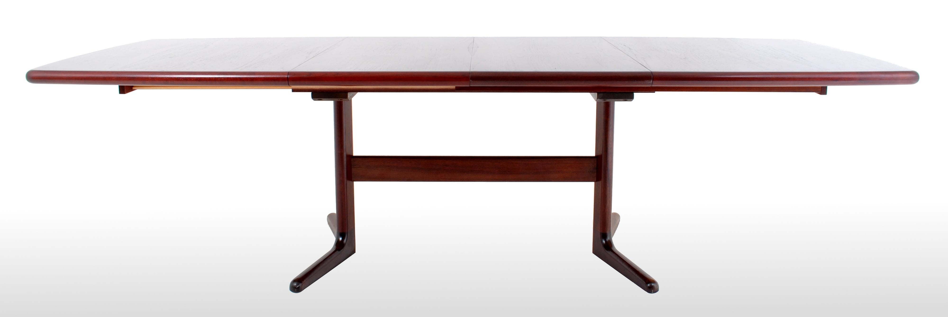 Mid-Century Modern Danish Rosewood Dining Table by Ib Kofod-Larsen, 1960s 8