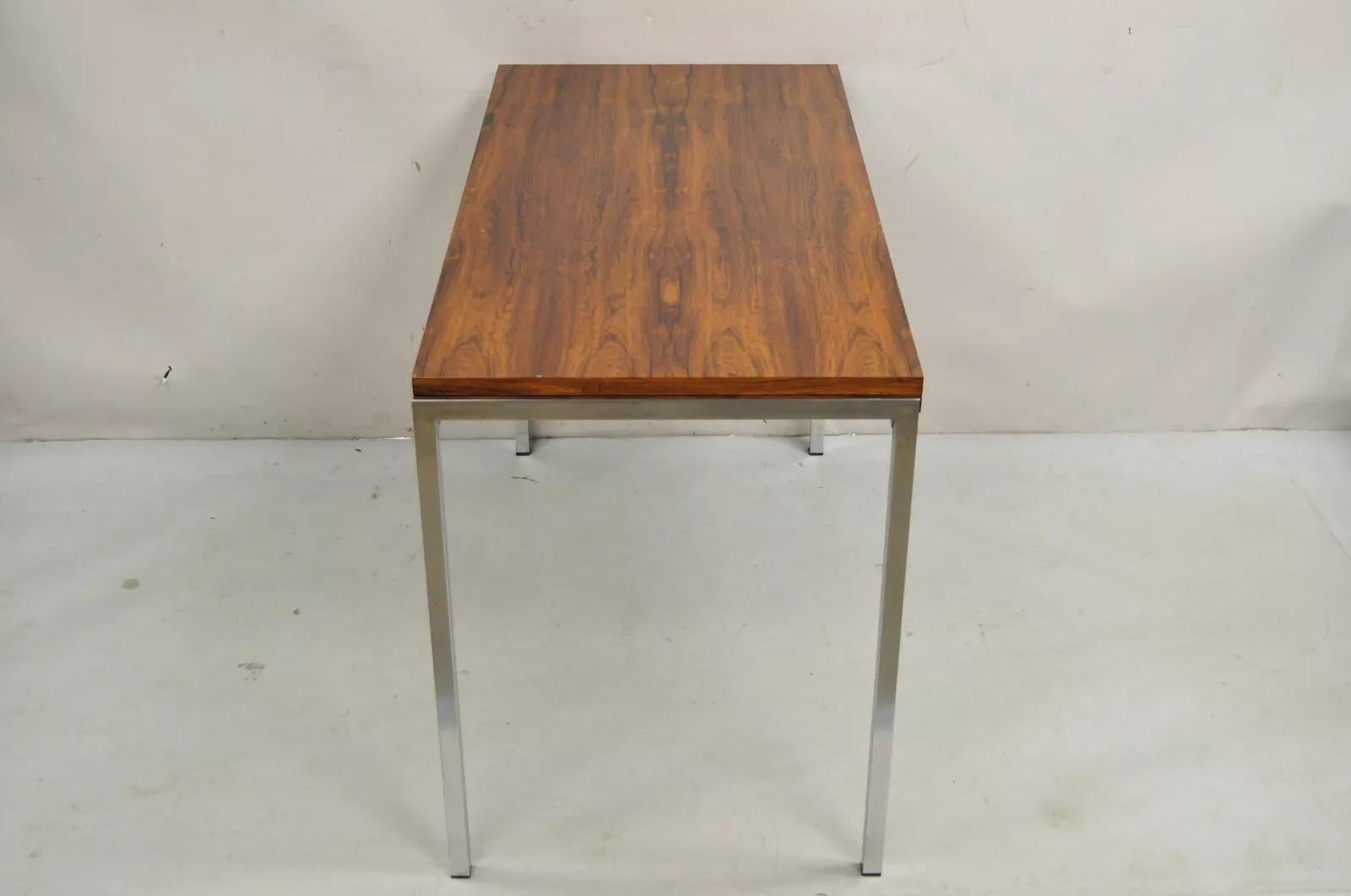 Mid Century Modern Danish Rosewood Flip Top Square Game Table Esstisch (Moderne der Mitte des Jahrhunderts) im Angebot