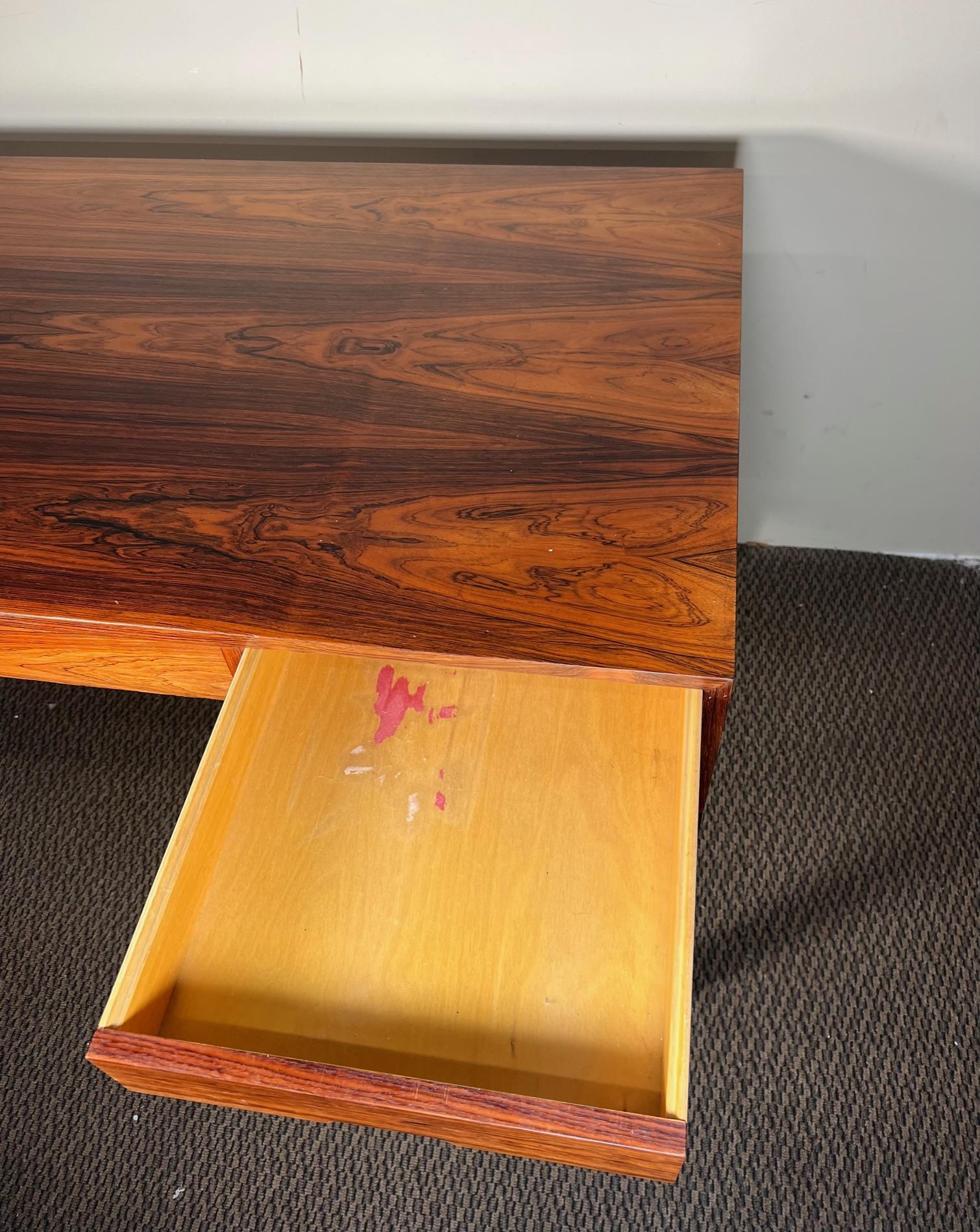 Mid-Century Modern Danish Rosewood Free Standing Desk by Arne Wahl Iversen In Good Condition For Sale In Atlanta, GA