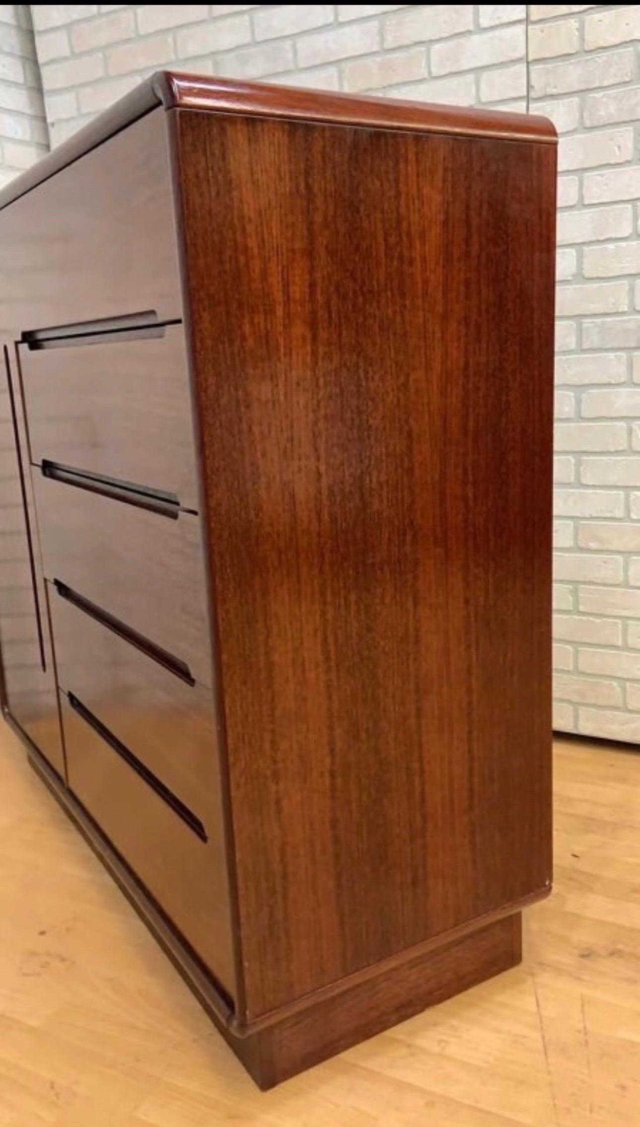 Mid-Century Modern Danish Rosewood Gentleman's Cabinet/Armoire In Good Condition For Sale In Chicago, IL