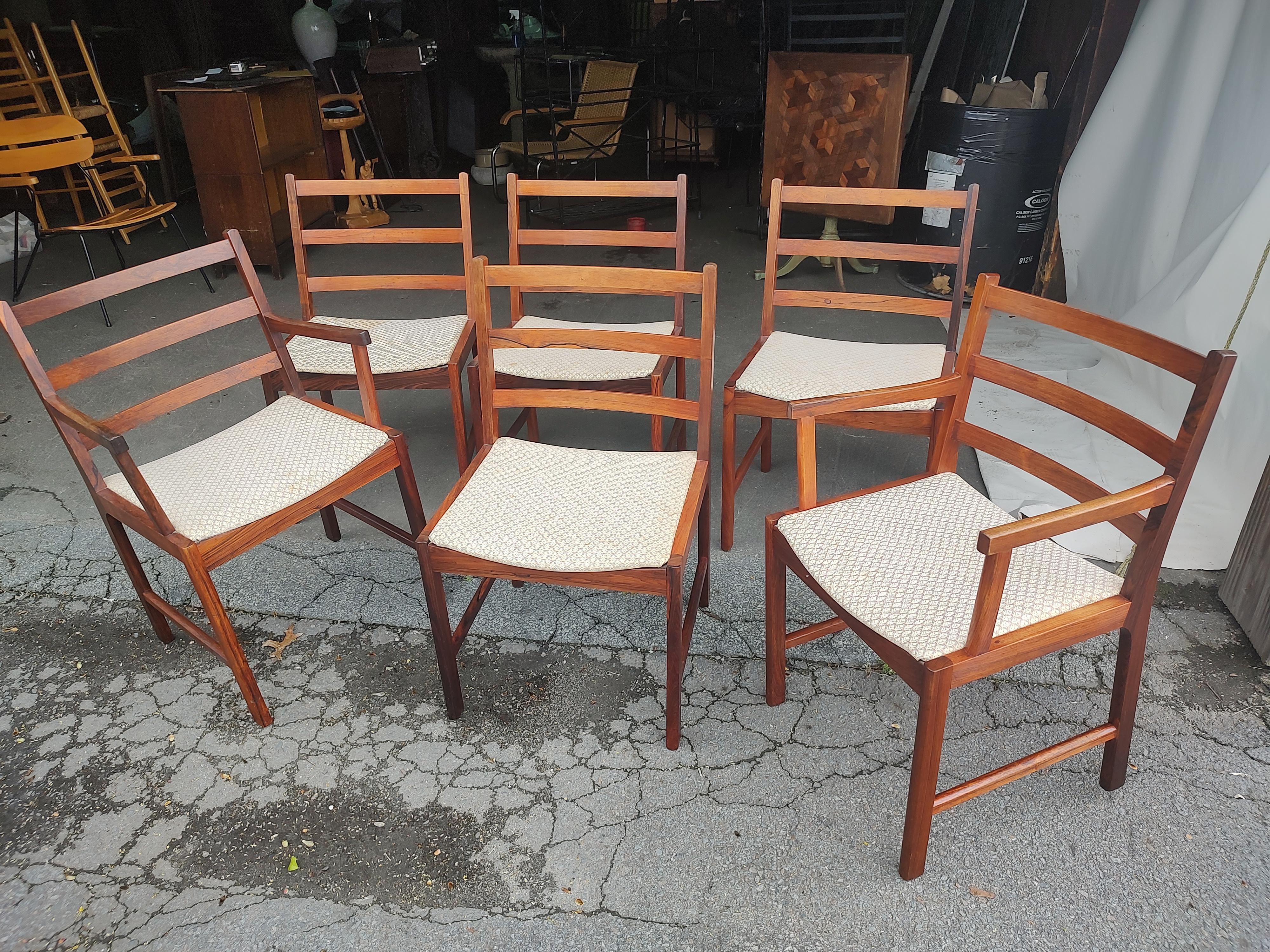 Mid-Century Modern Danish Rosewood Set of 6 Dining Chairs Style of Niels Moller For Sale 3