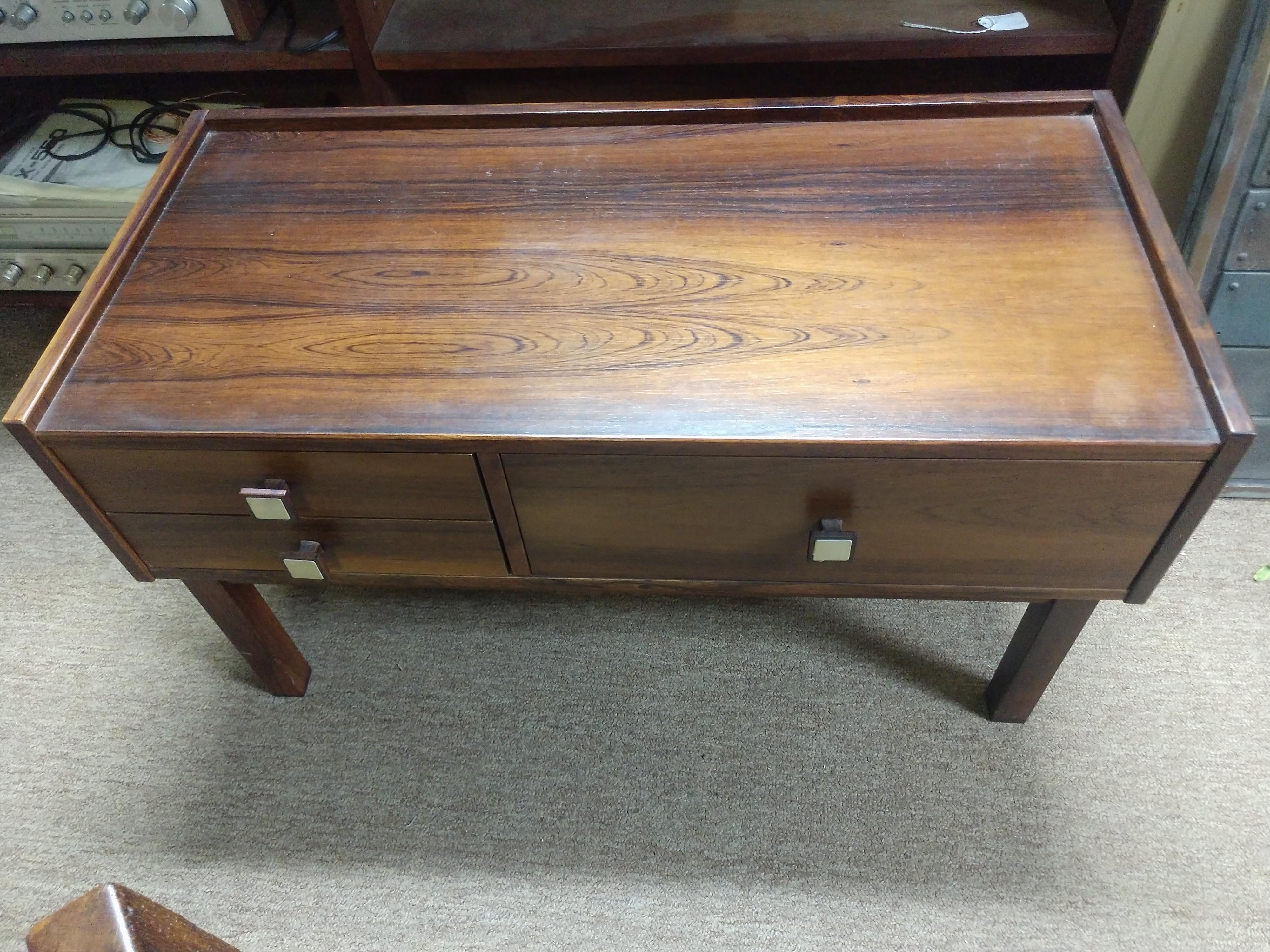 Mid-Century Modern Danish Rosewood Three-Drawer Side End Table For Sale 1